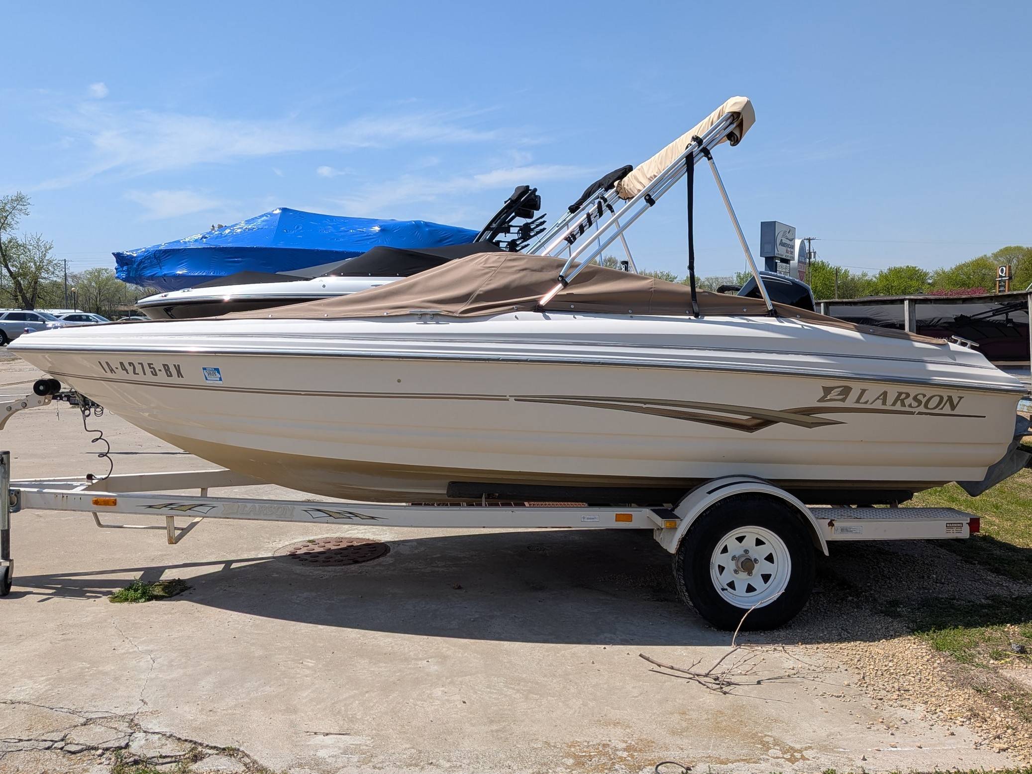 boat-carouselImage-image