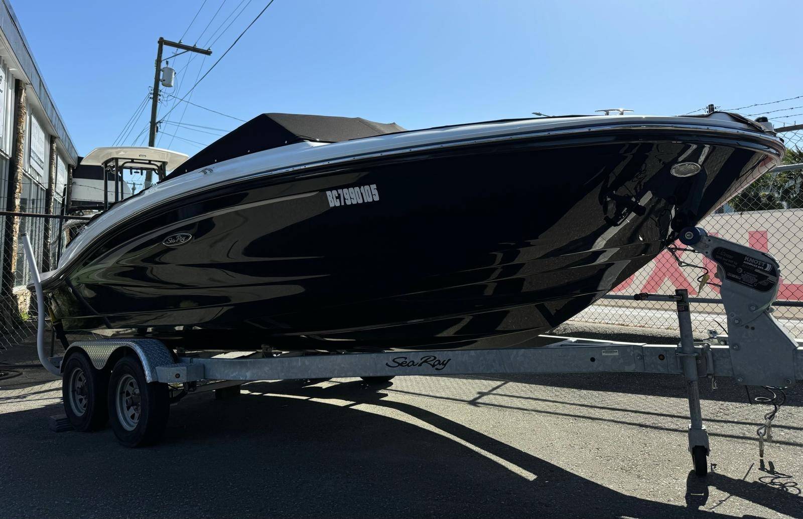 2022 Sea Ray SPX 190-2