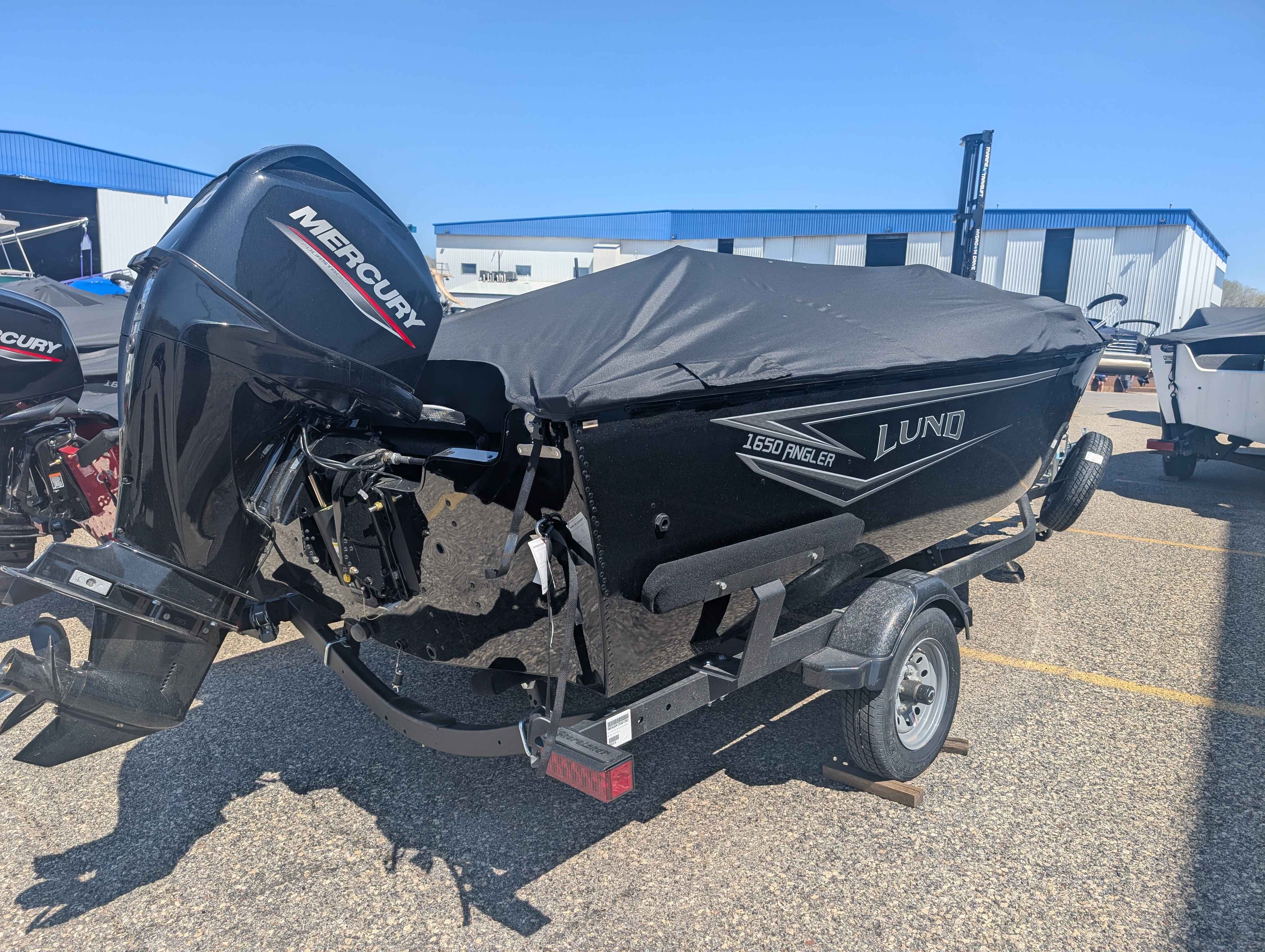 boat-carouselImage-image