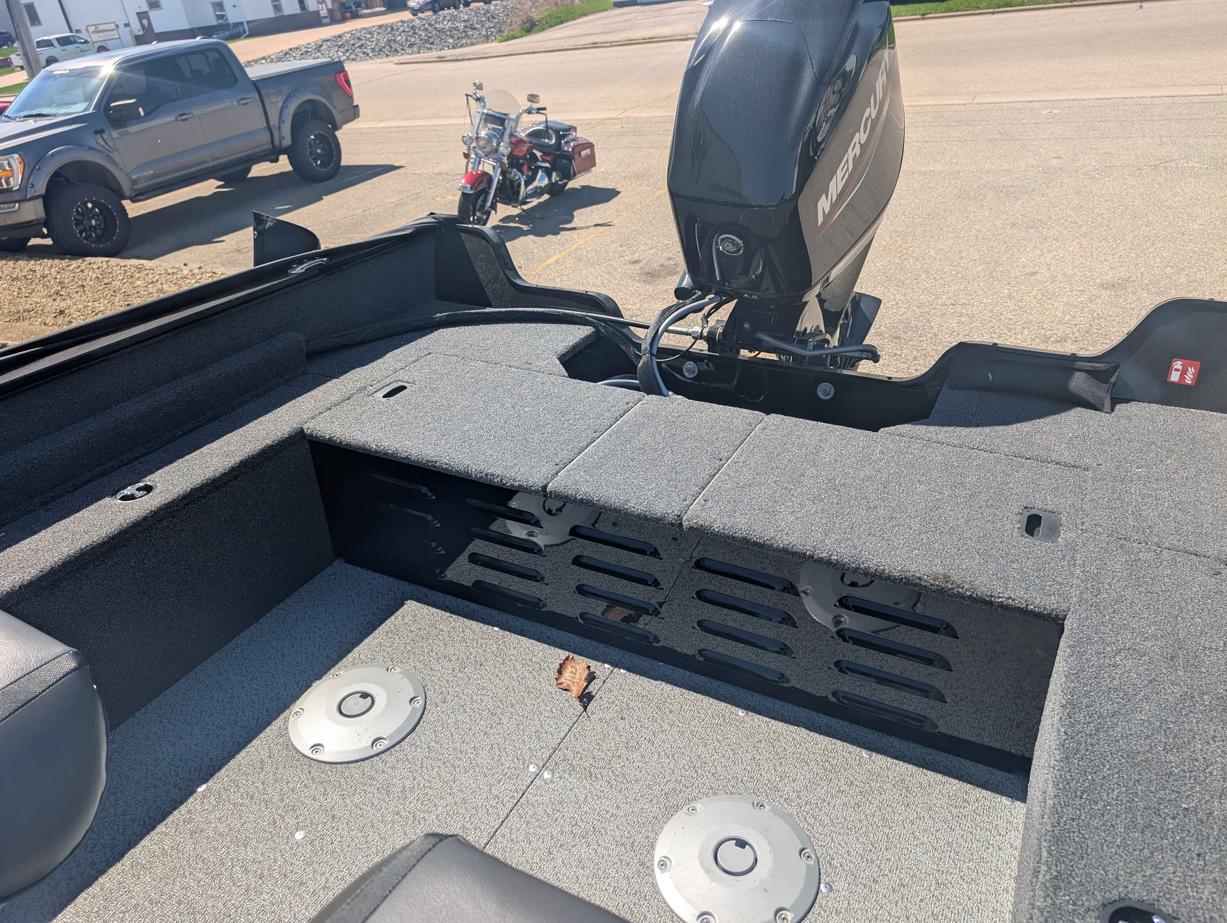 boat-carouselImage-image