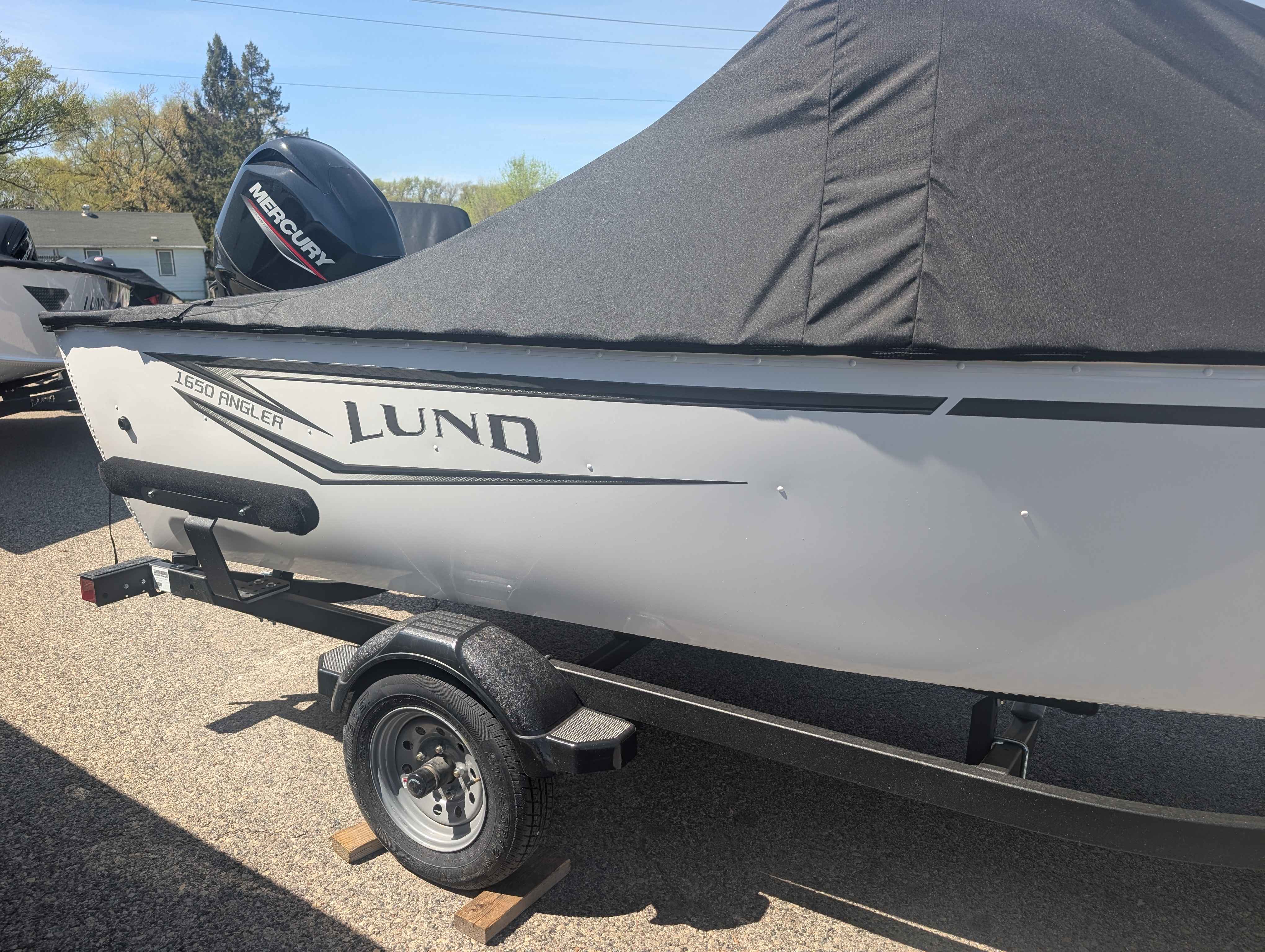 boat-carouselImage-image