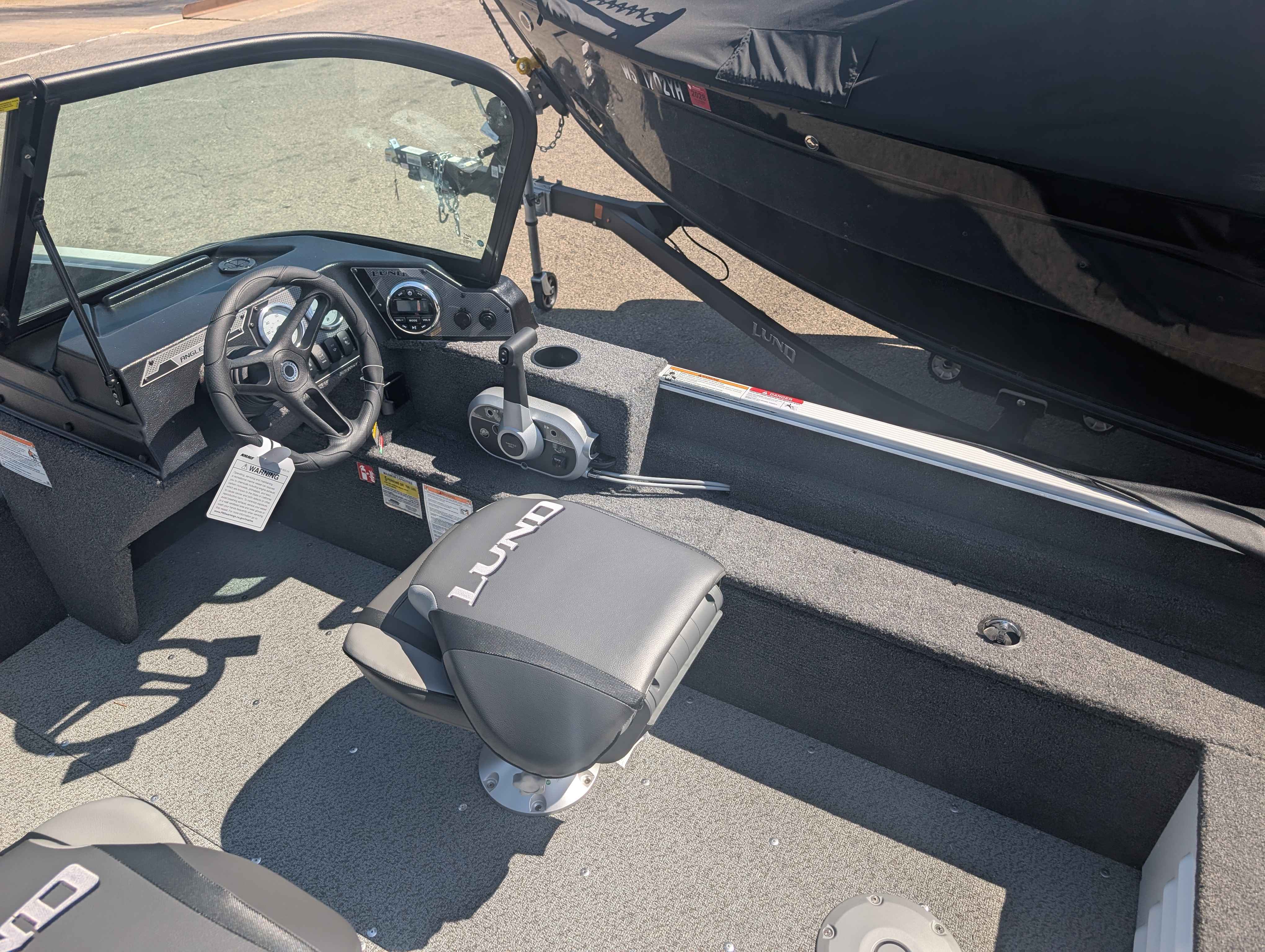 boat-carouselImage-image