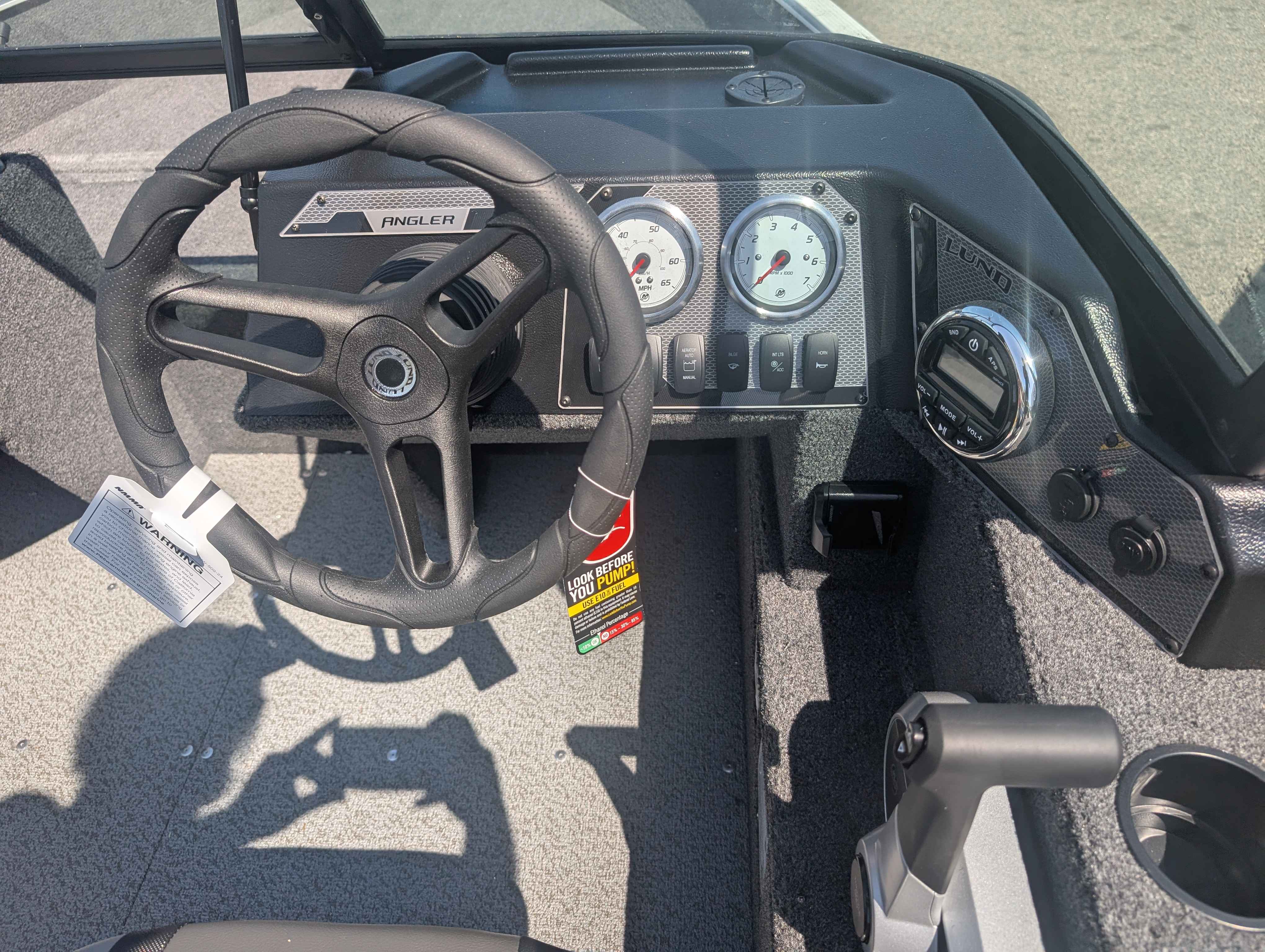 boat-carouselImage-image