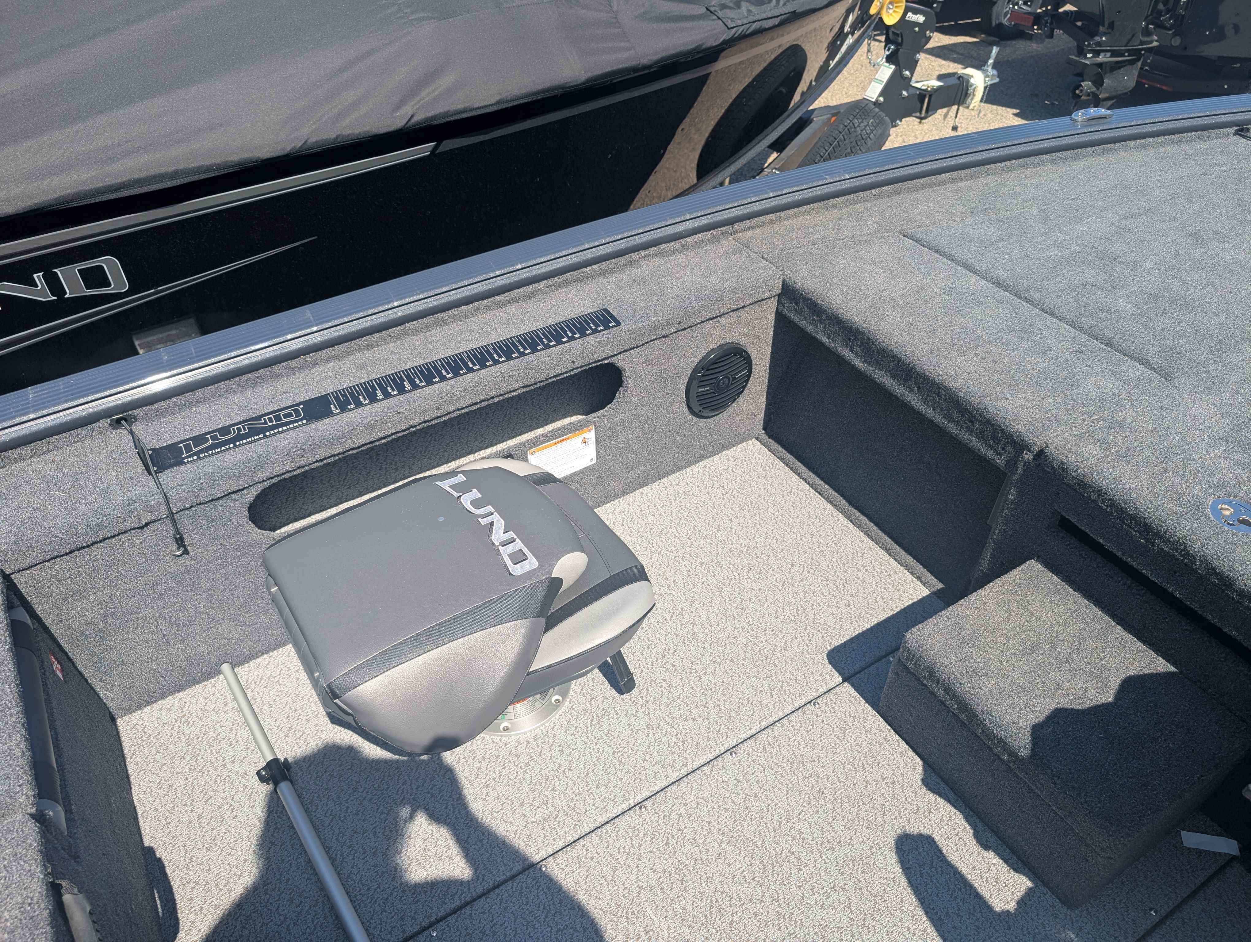 boat-carouselImage-image