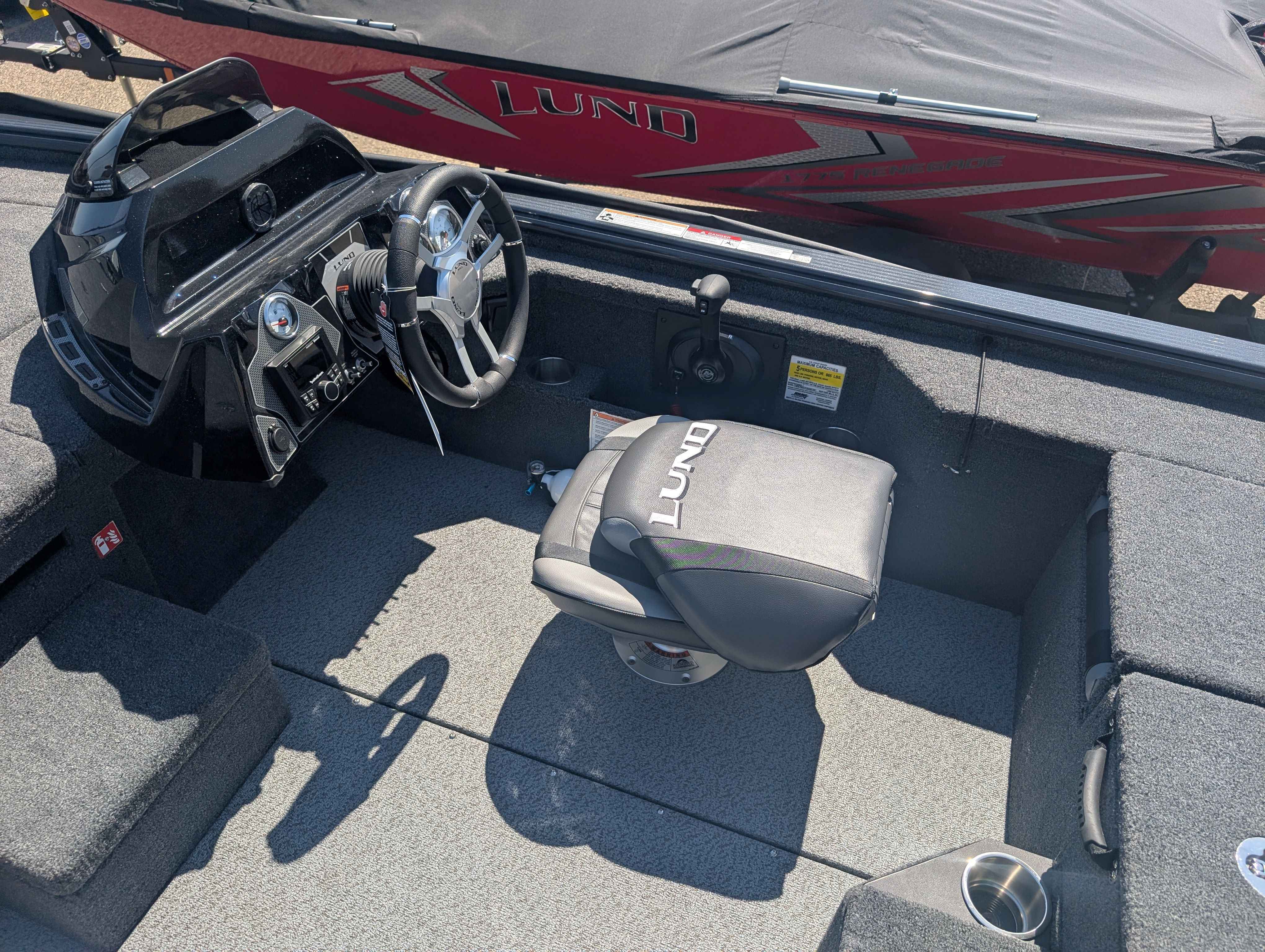 boat-carouselImage-image