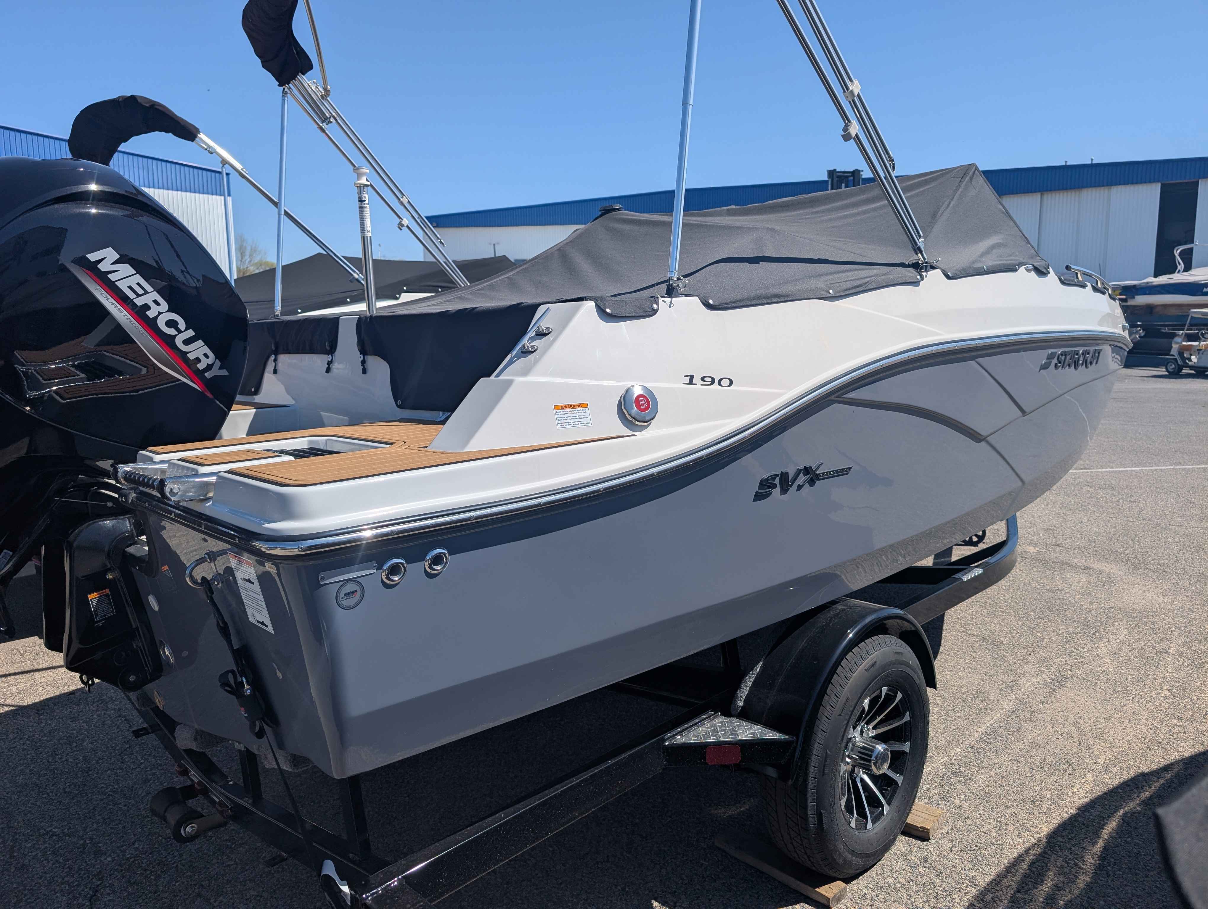 boat-carouselImage-image