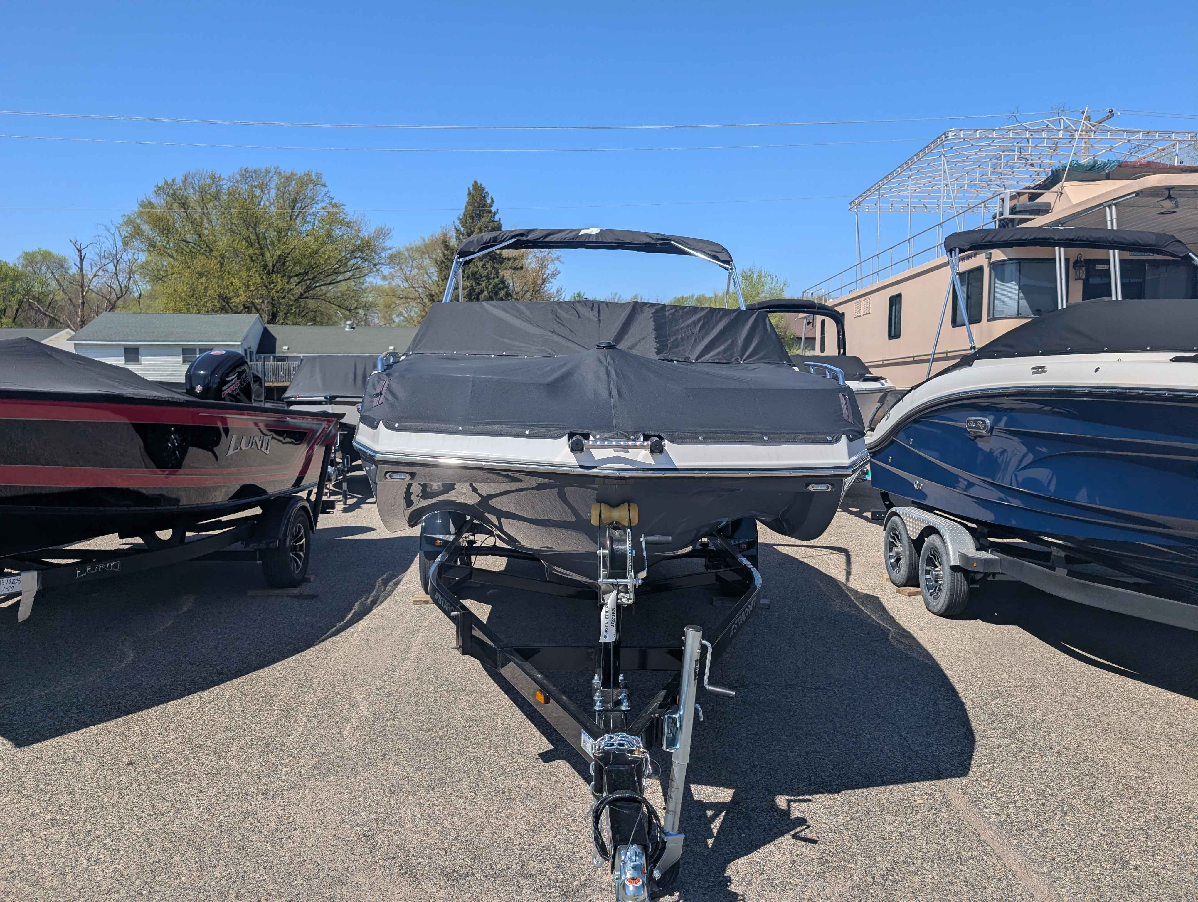 boat-carouselImage-image