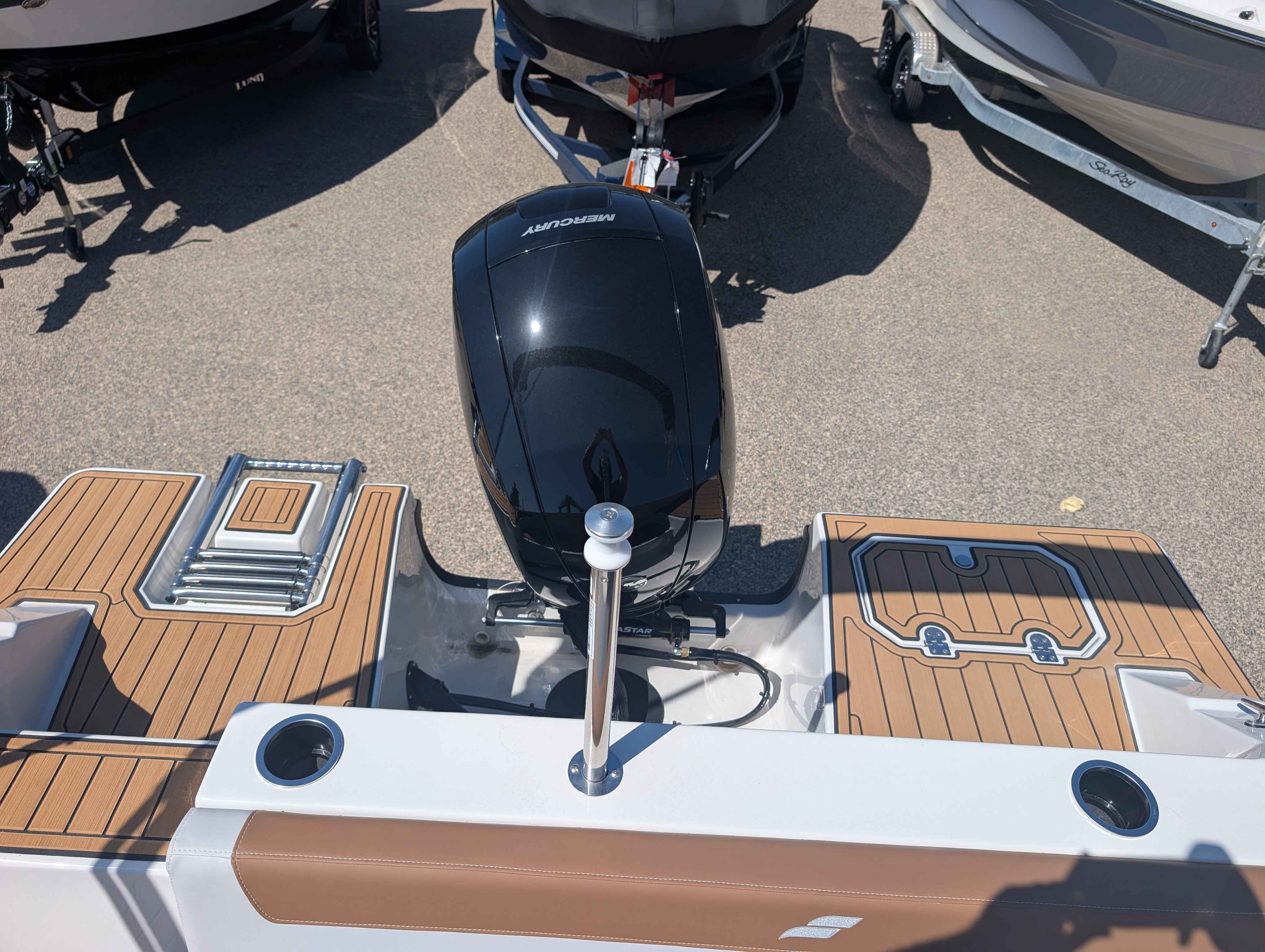 boat-carouselImage-image