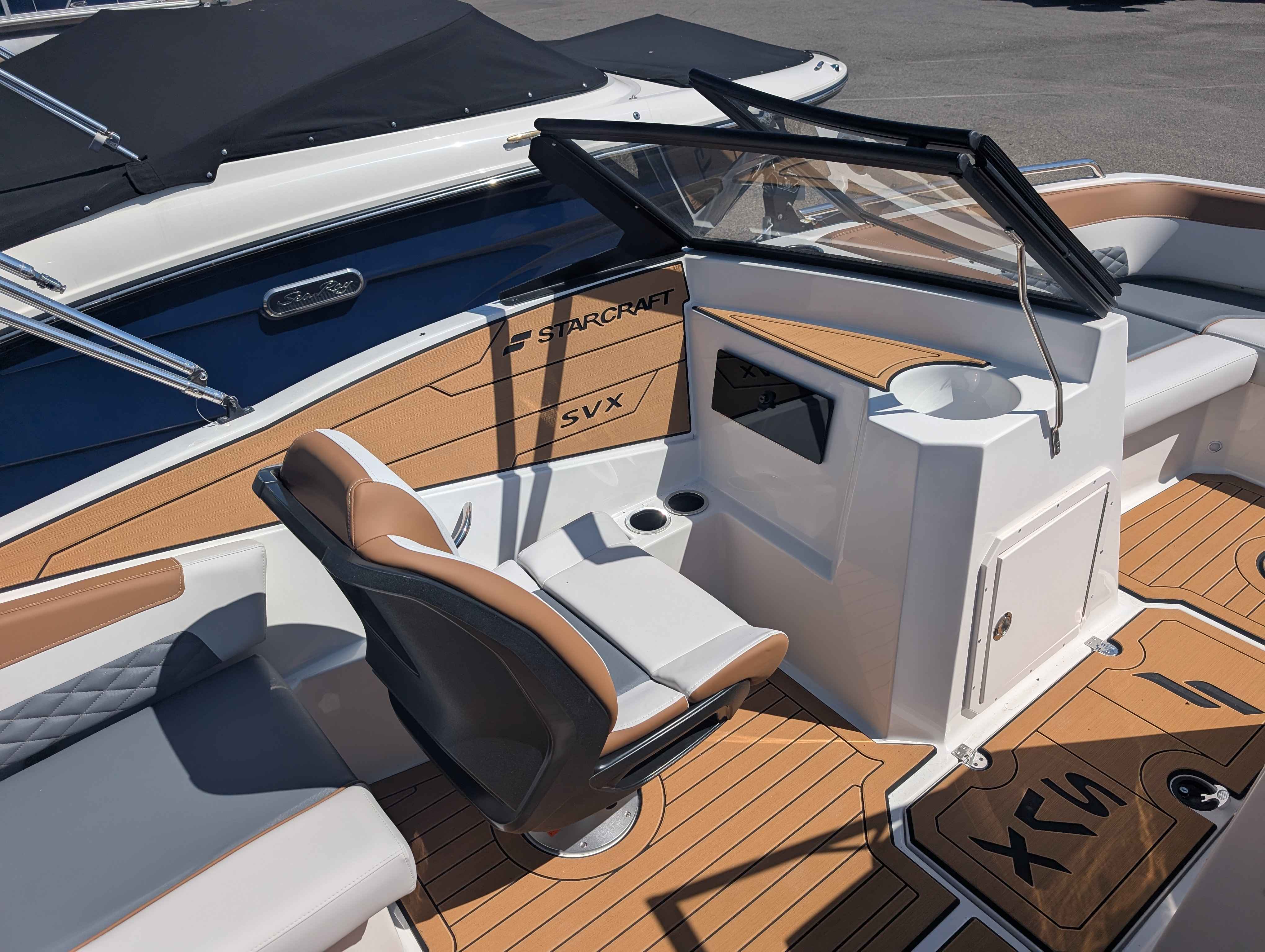 boat-carouselImage-image