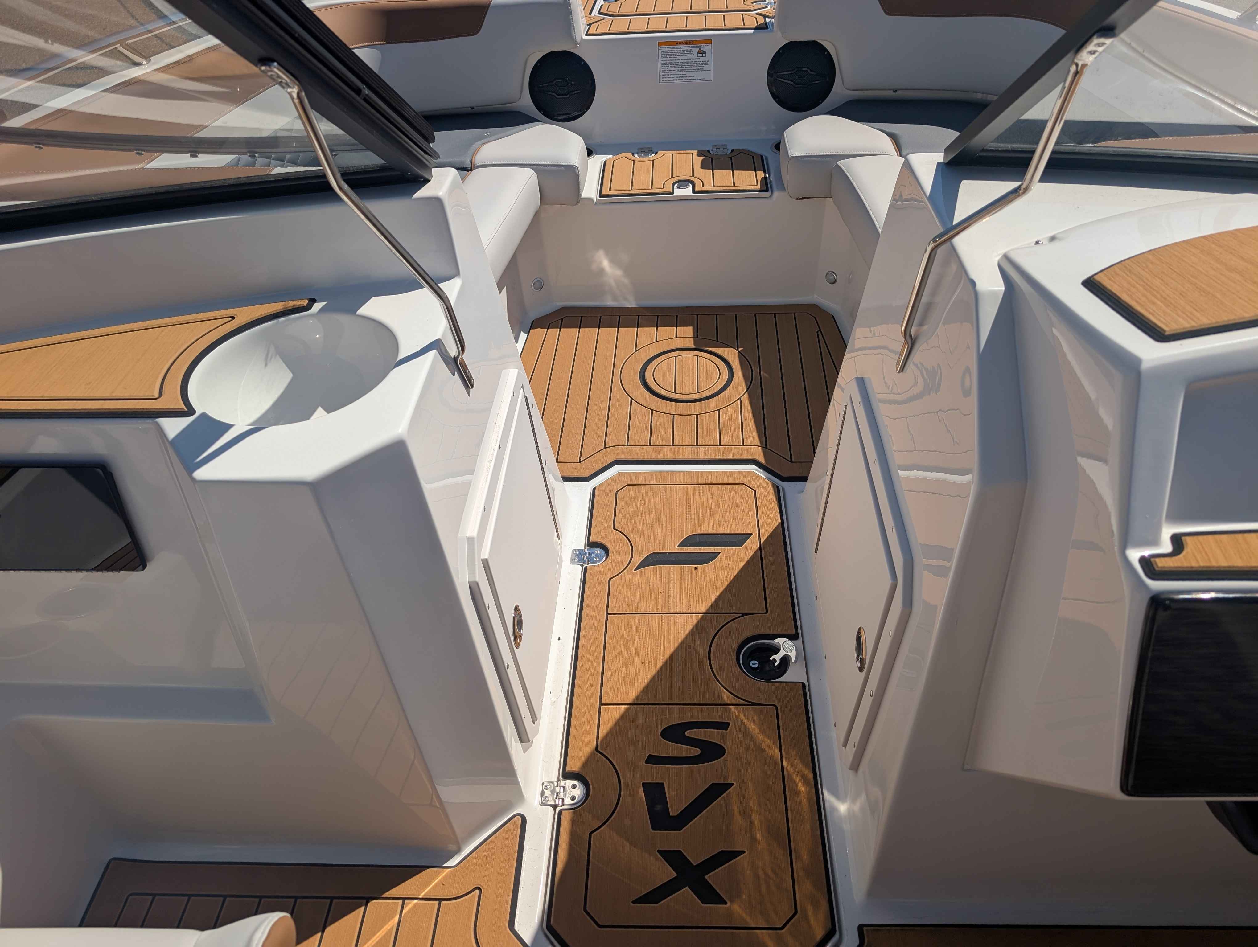 boat-carouselImage-image