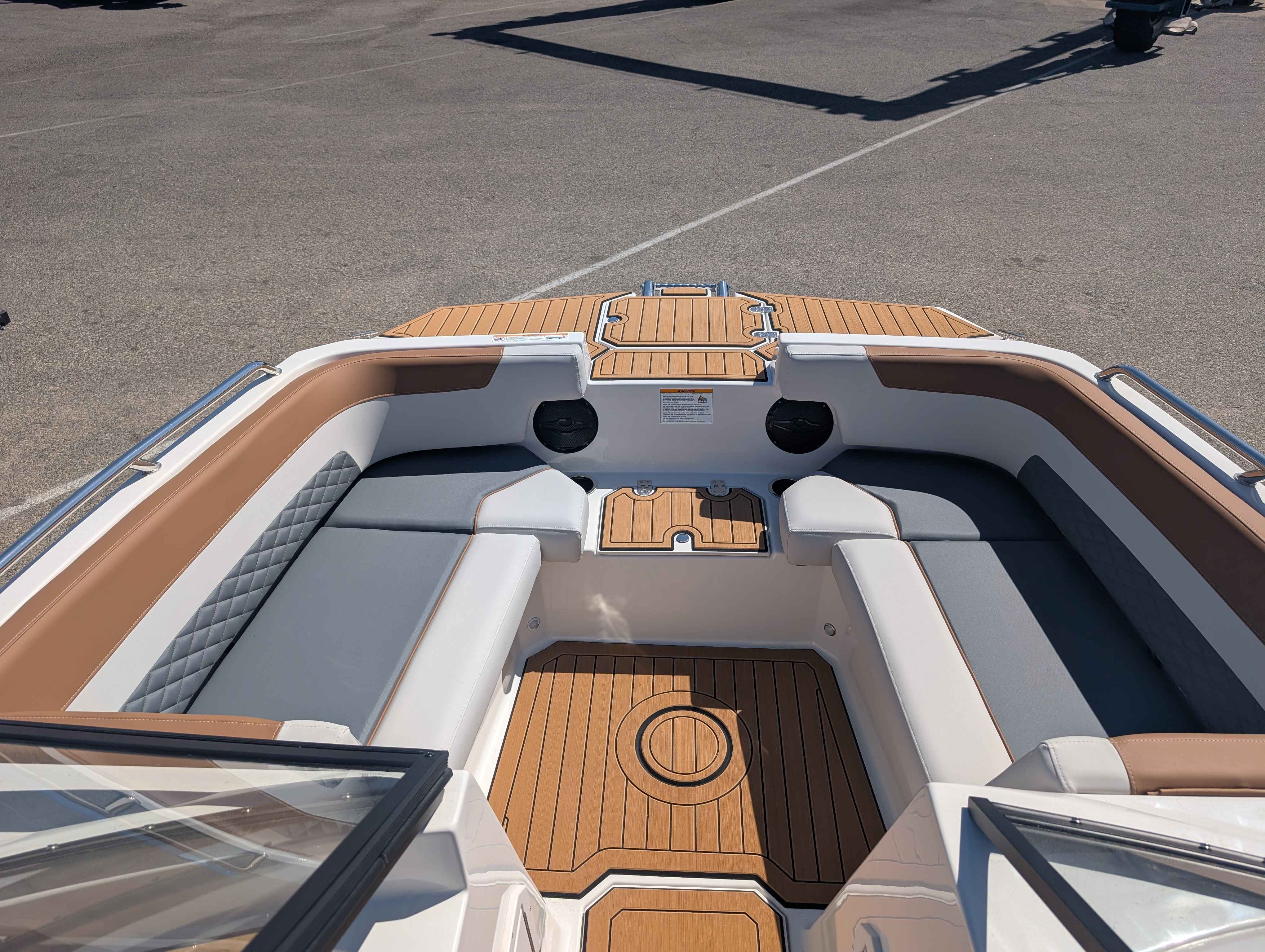 boat-carouselImage-image