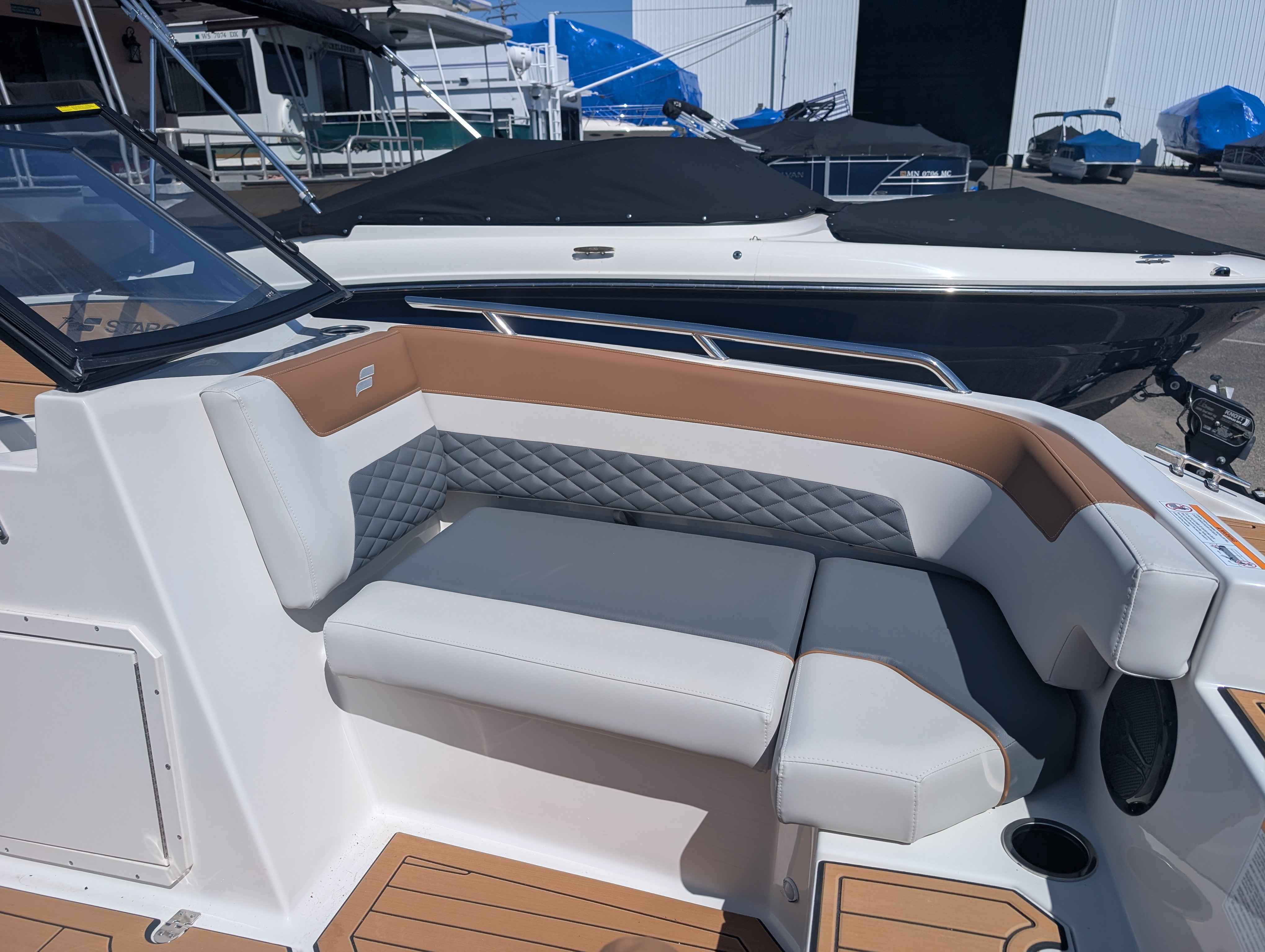 boat-carouselImage-image