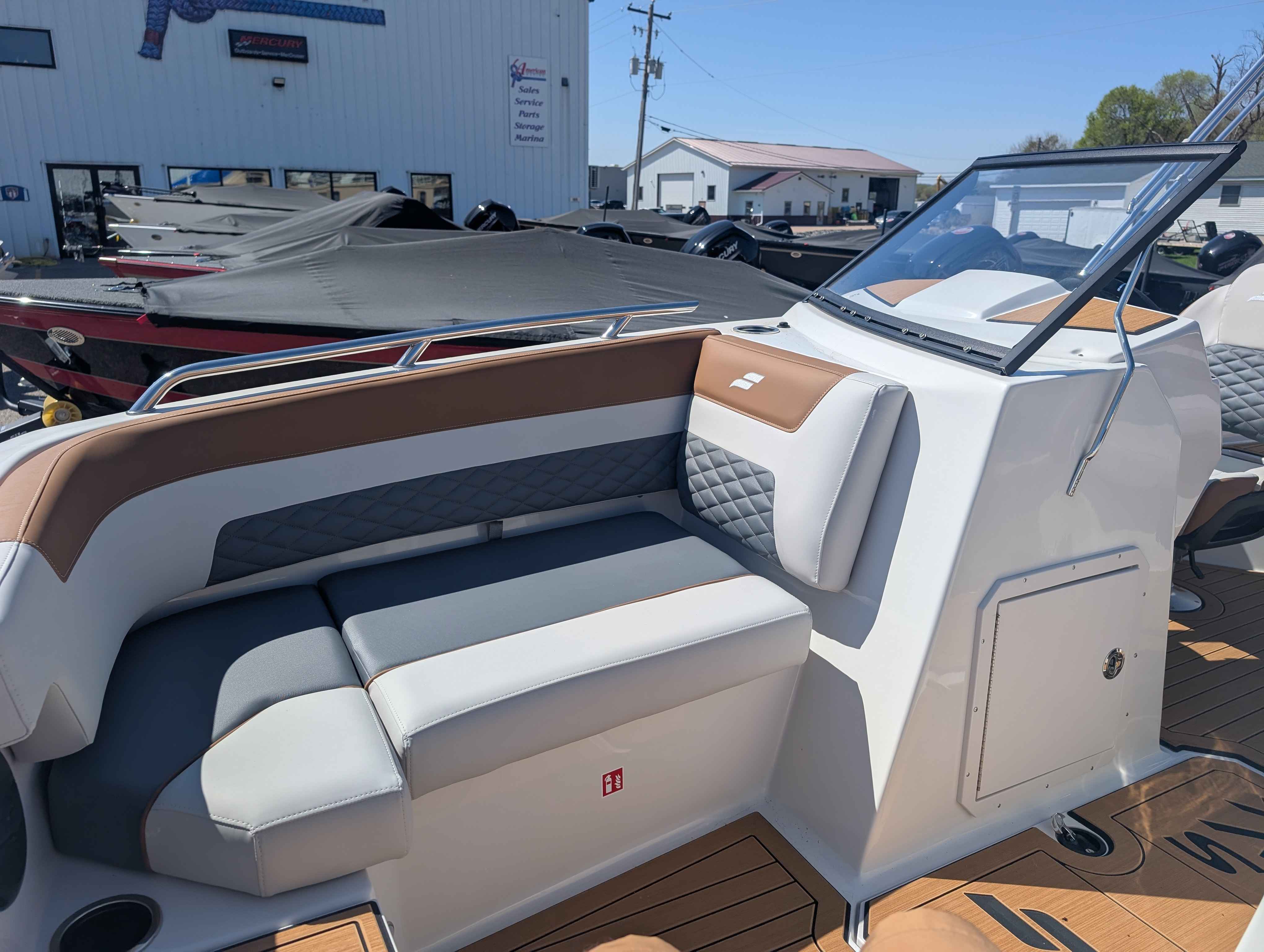 boat-carouselImage-image