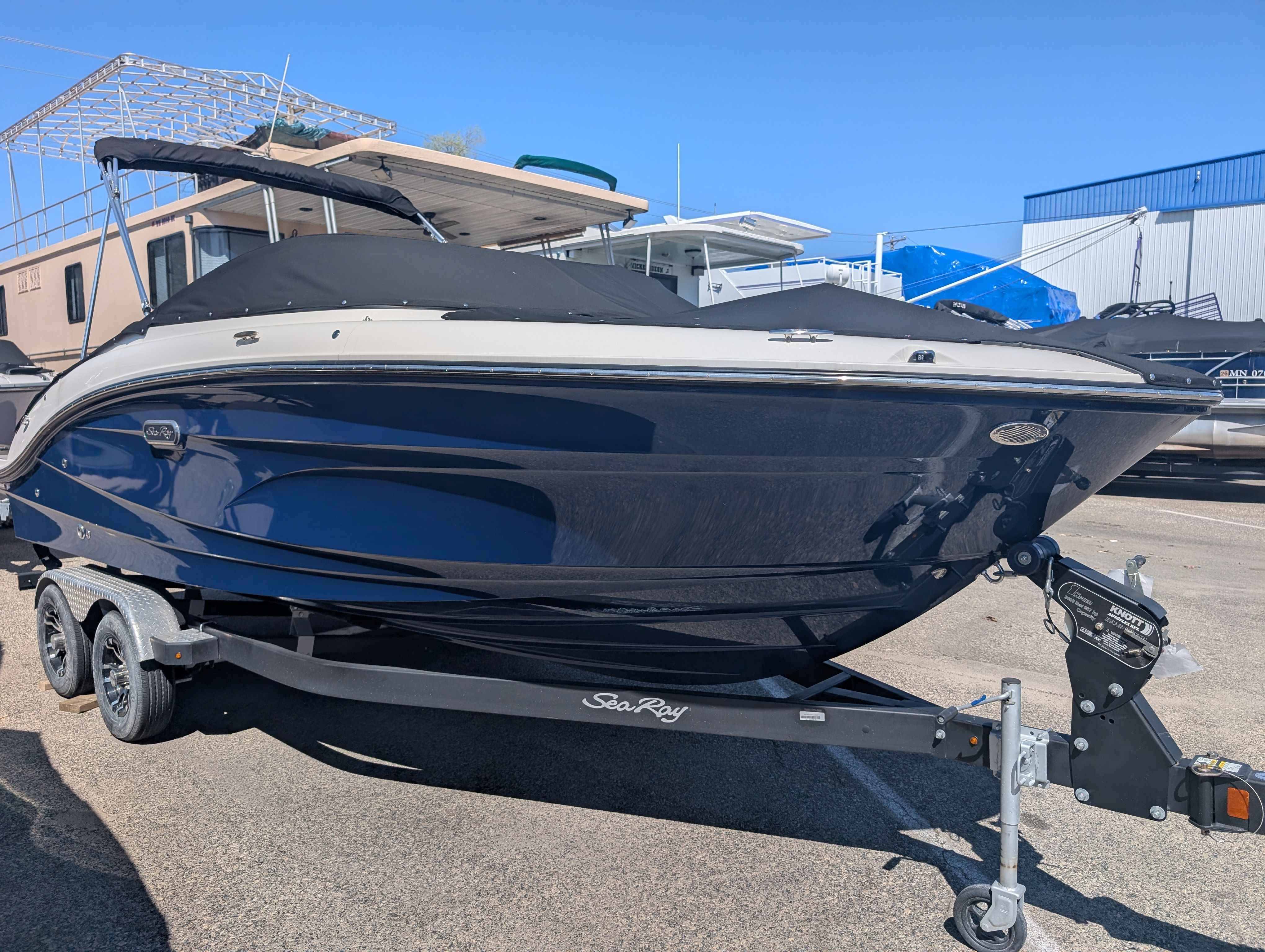 boat-carouselImage-image