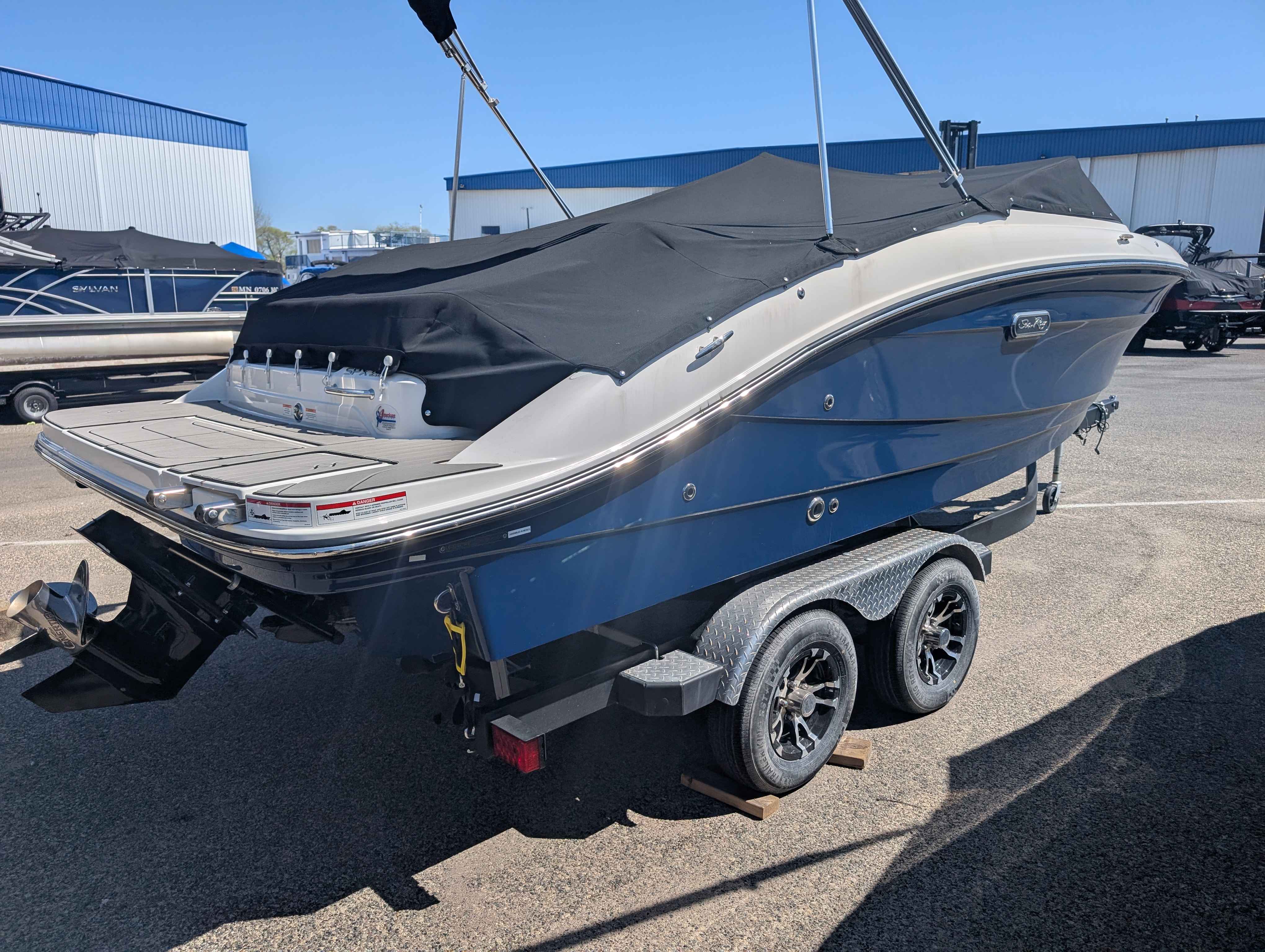 boat-carouselImage-image