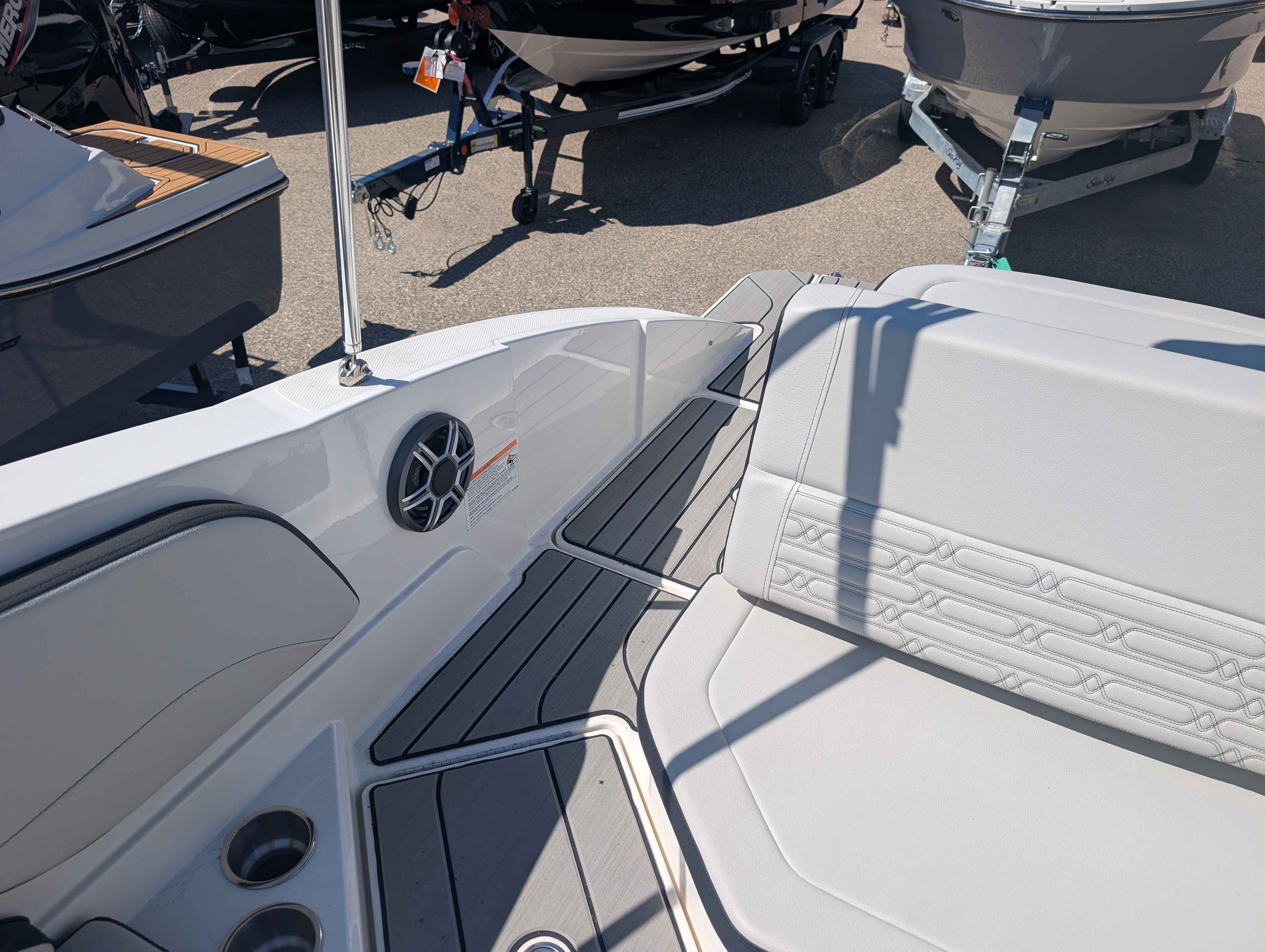 boat-carouselImage-image