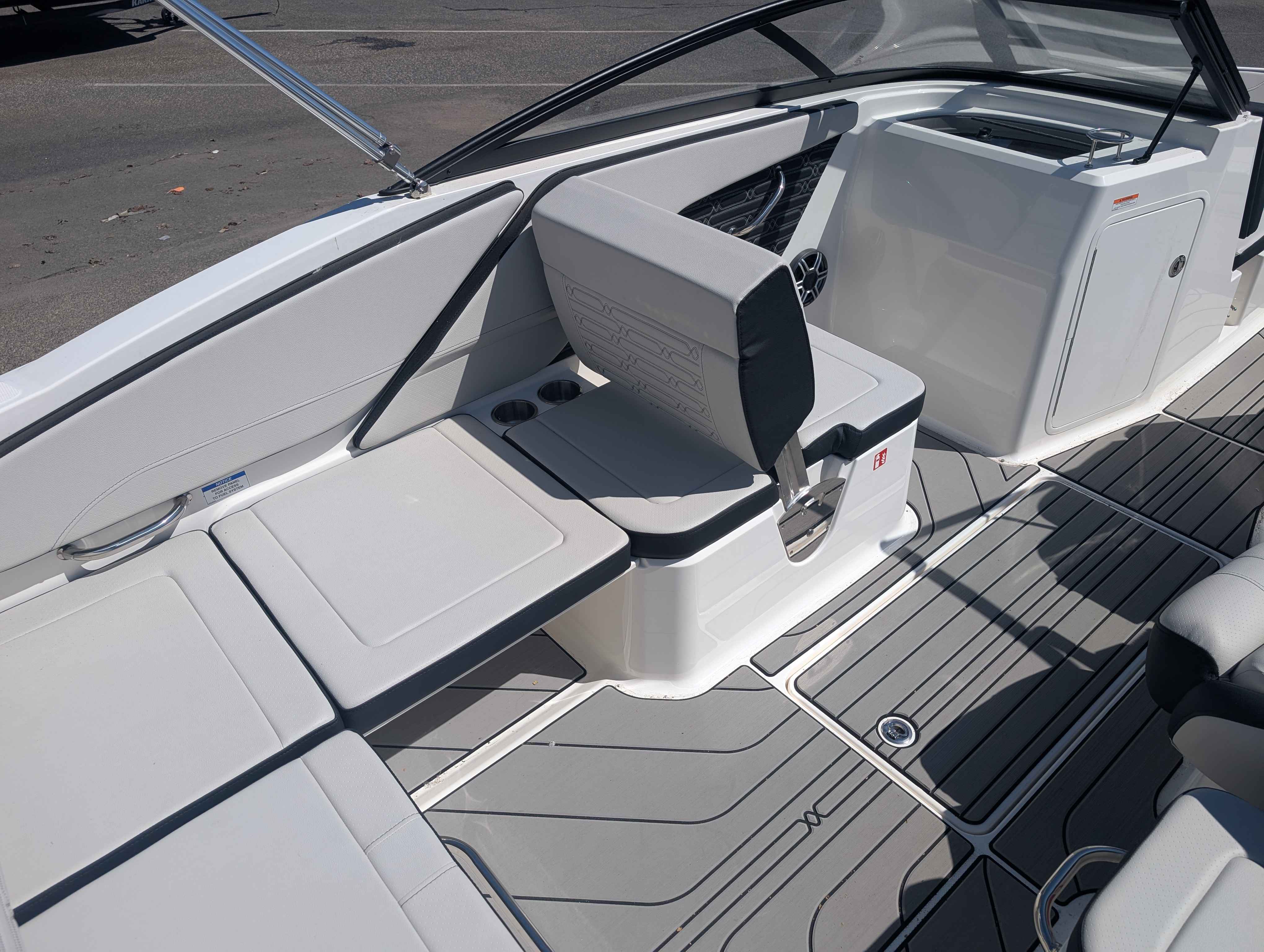 boat-carouselImage-image