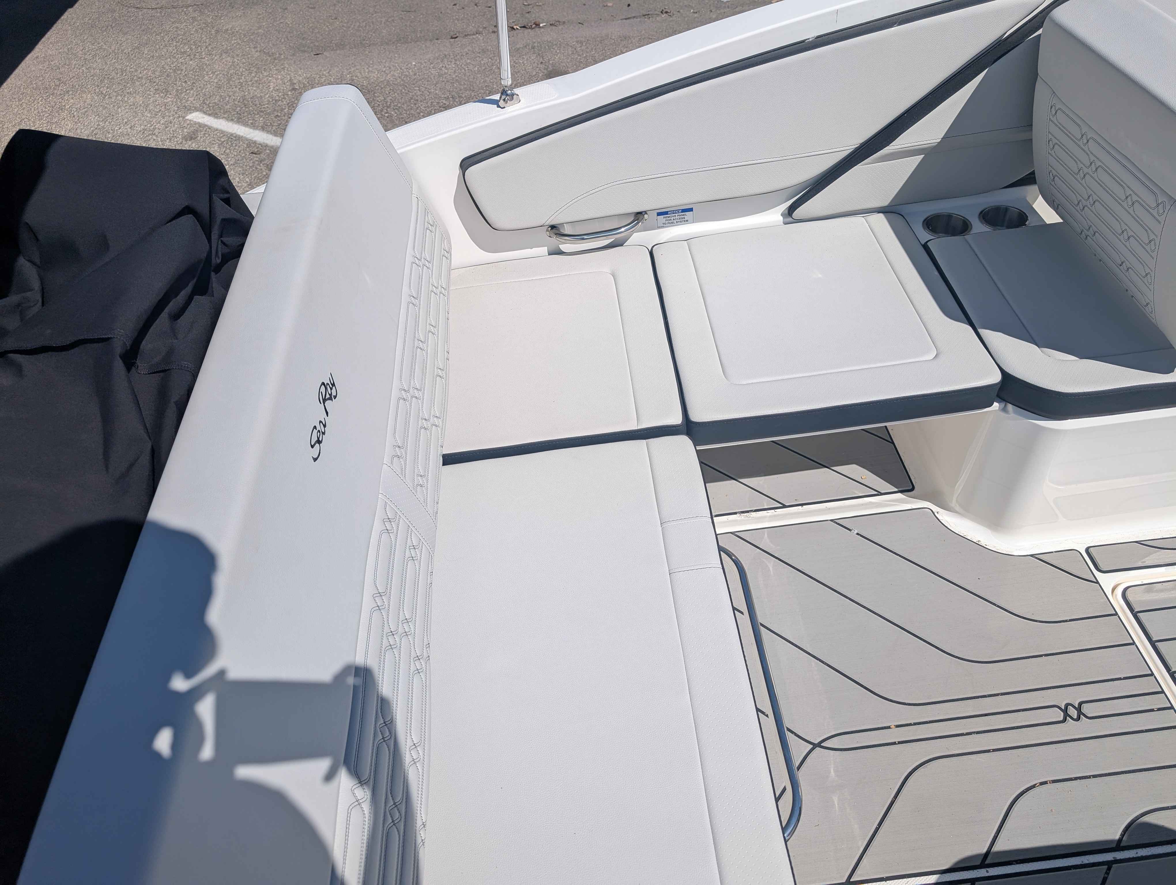 boat-carouselImage-image