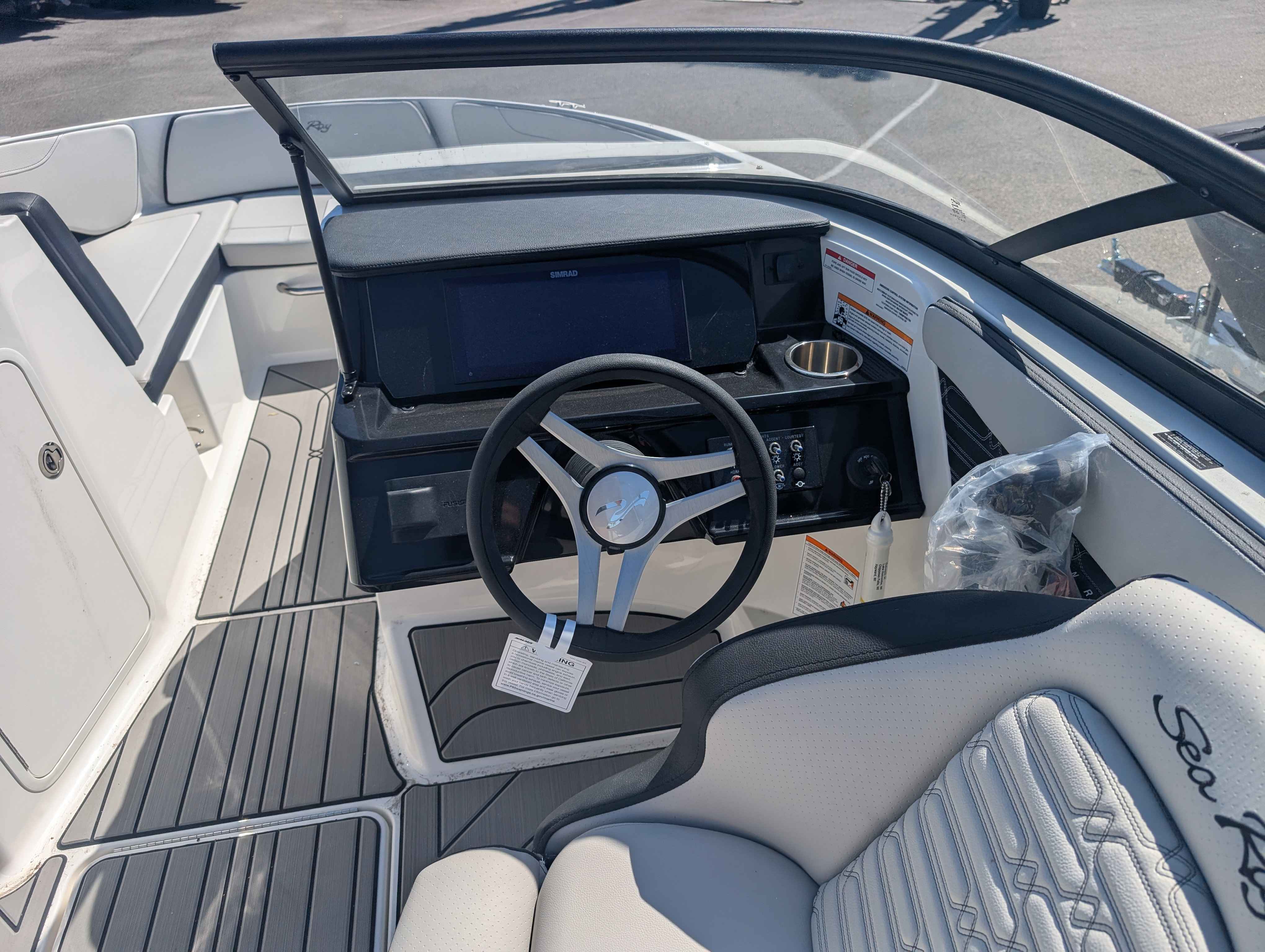 boat-carouselImage-image