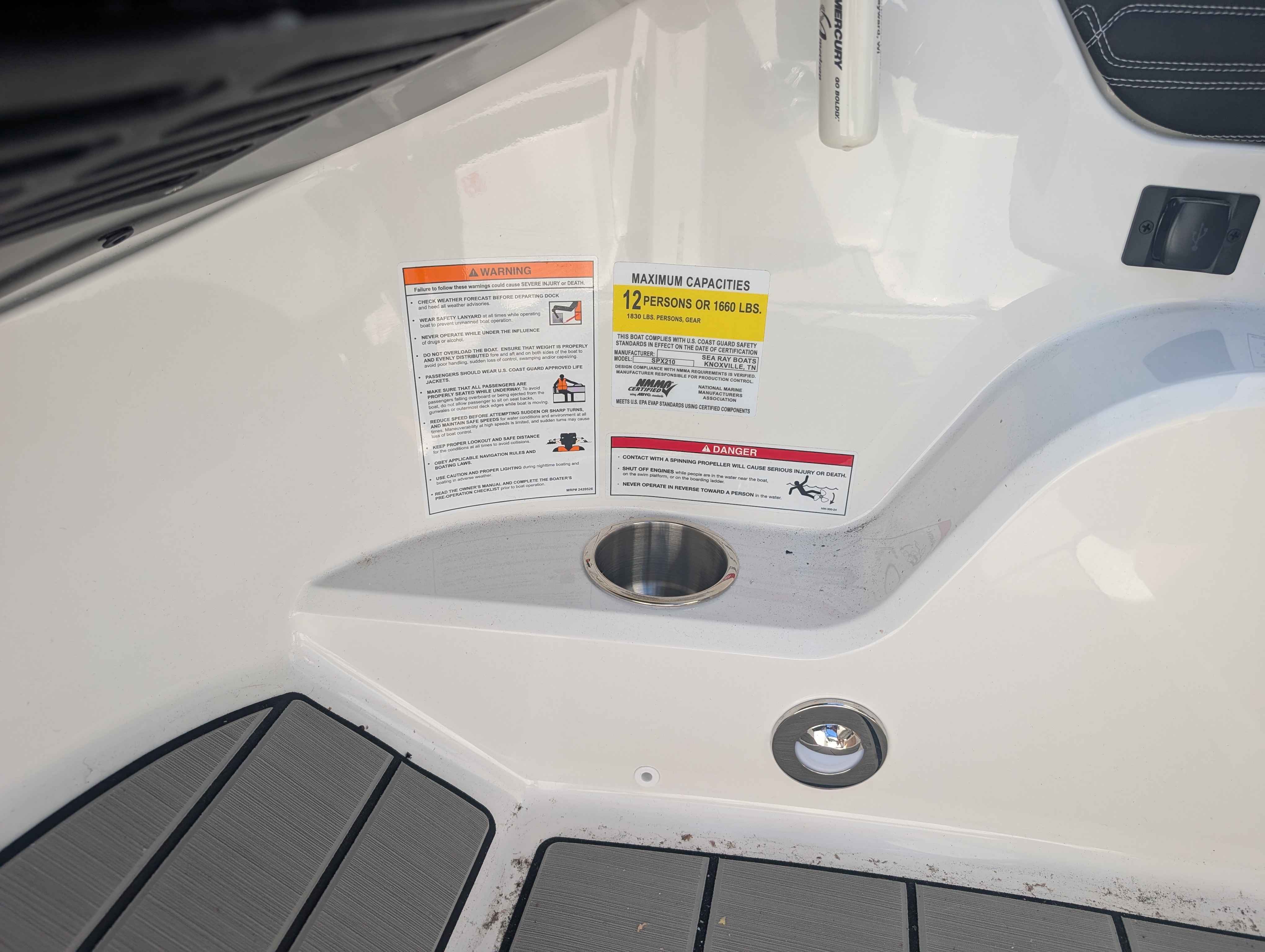 boat-carouselImage-image