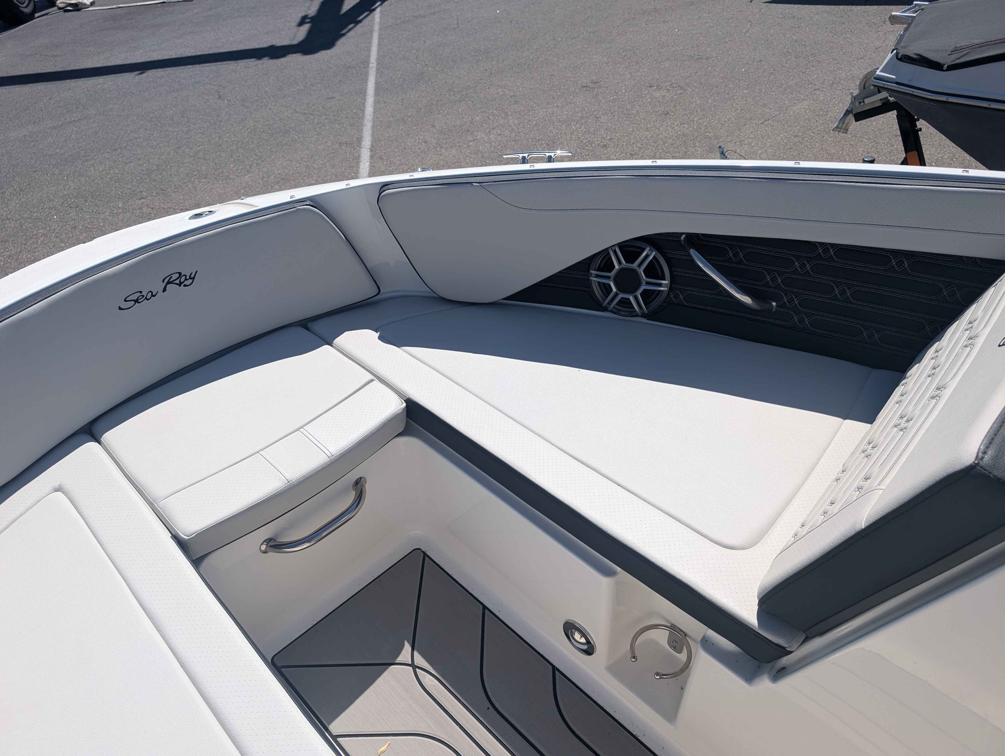 boat-carouselImage-image