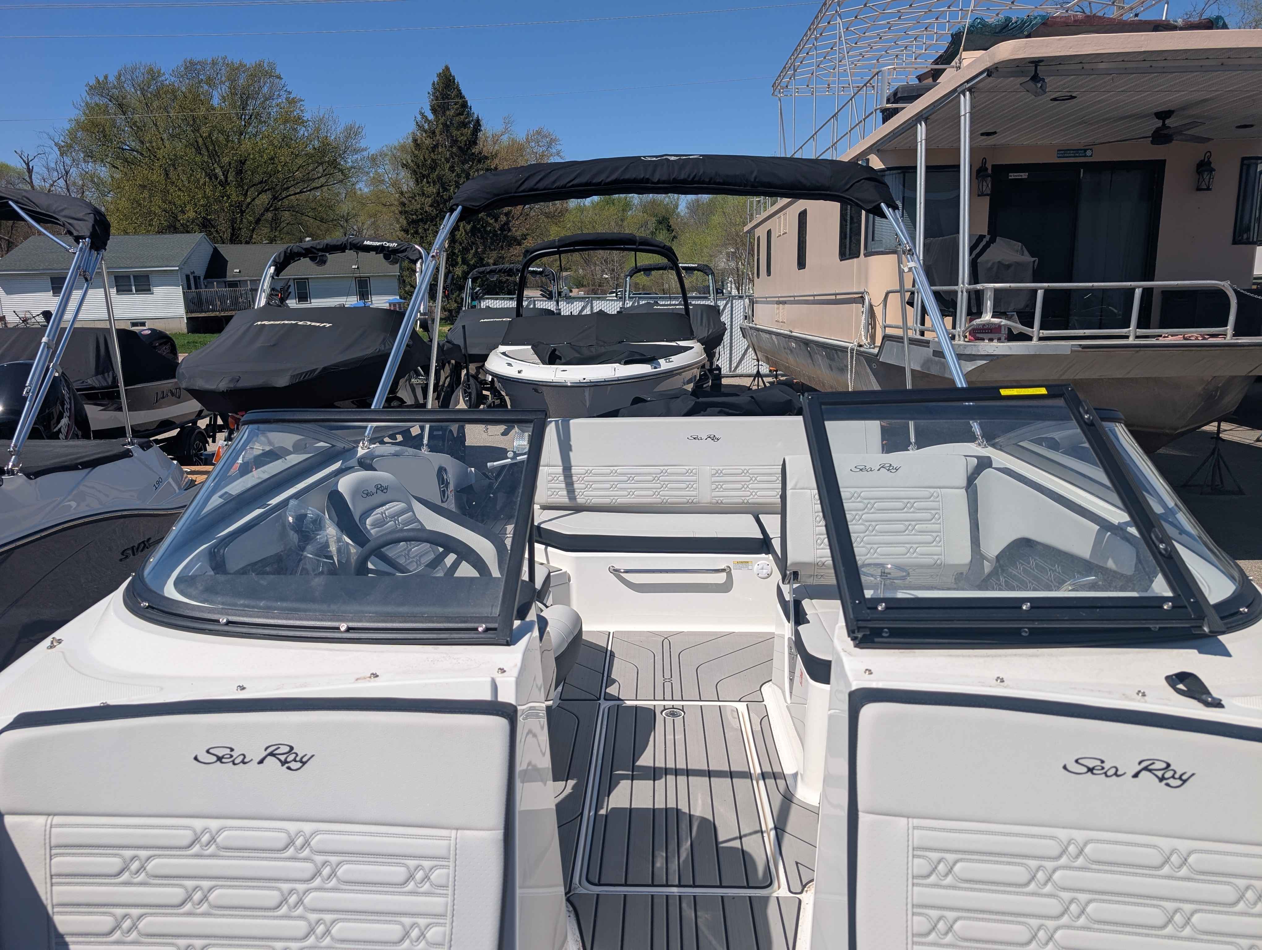 boat-carouselImage-image