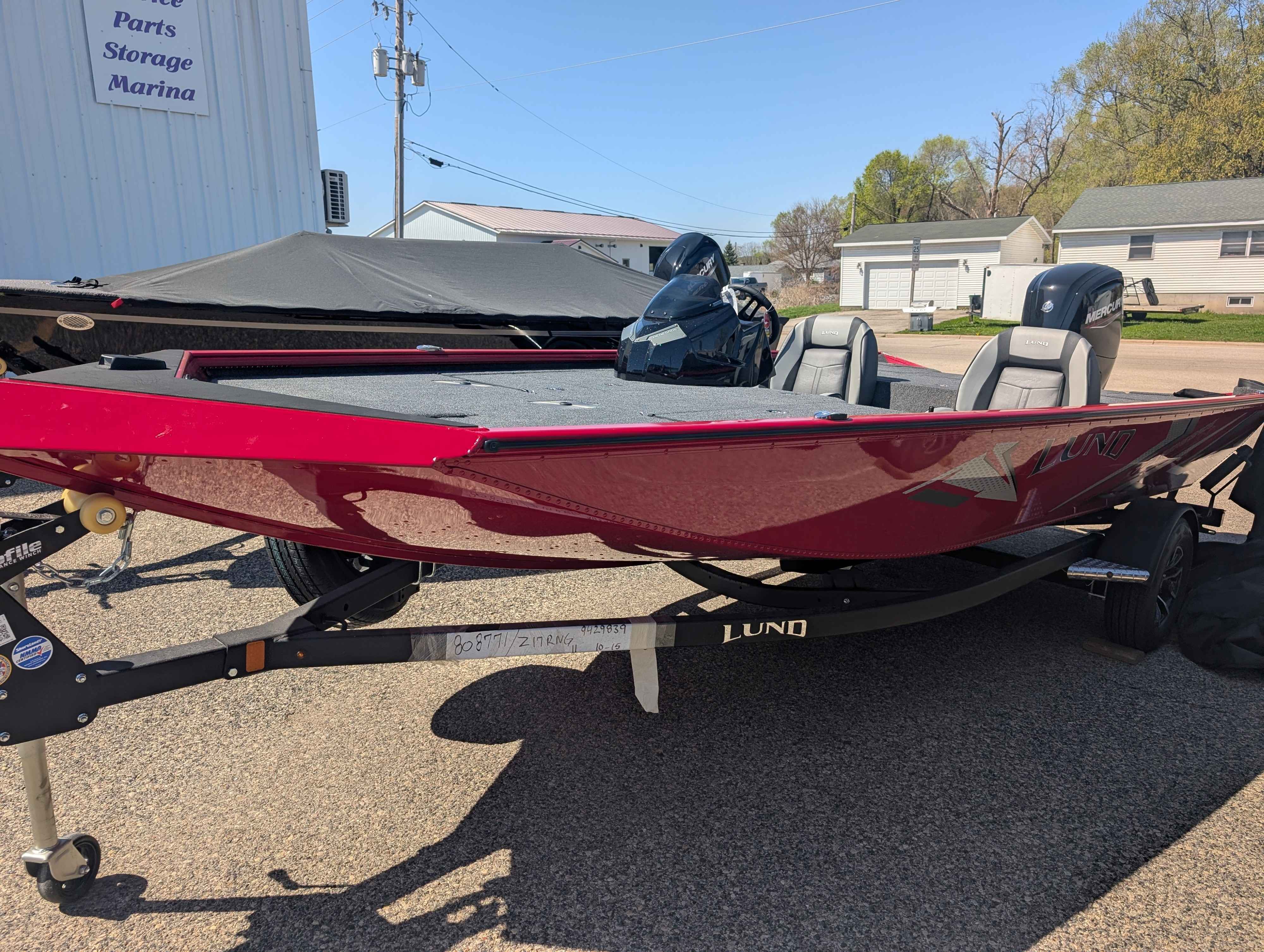 boat-carouselImage-image