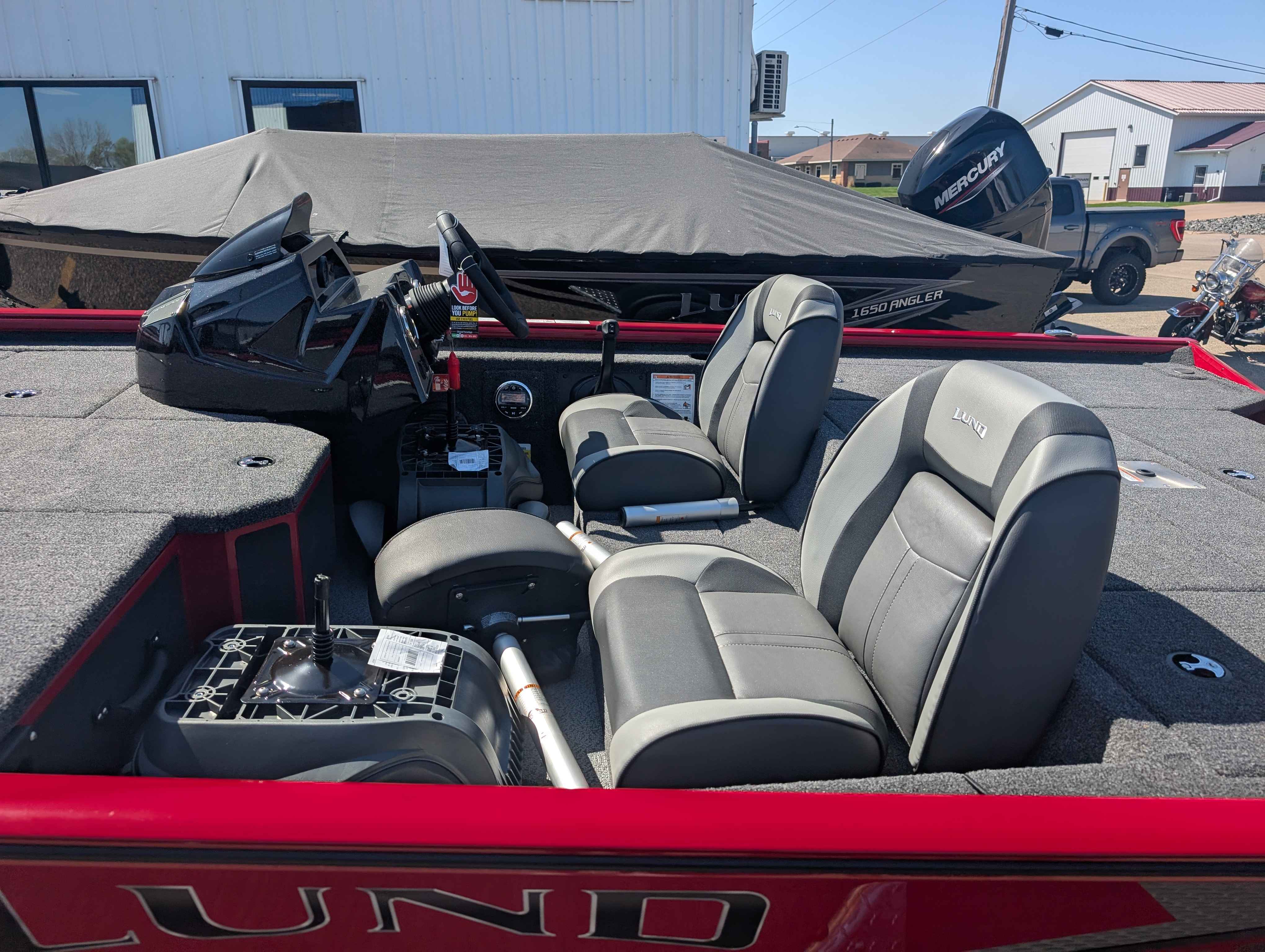 boat-carouselImage-image