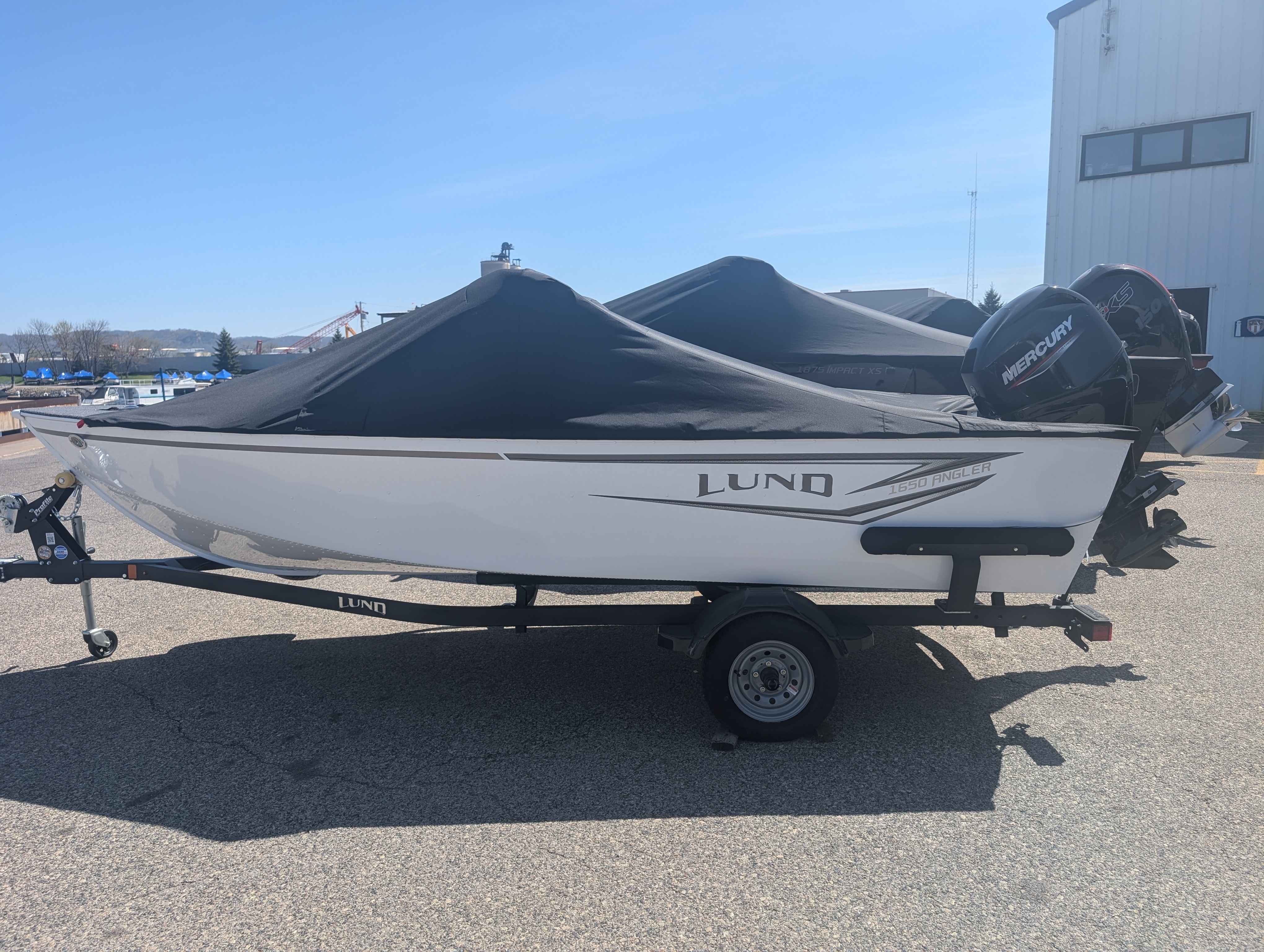 boat-carouselImage-image