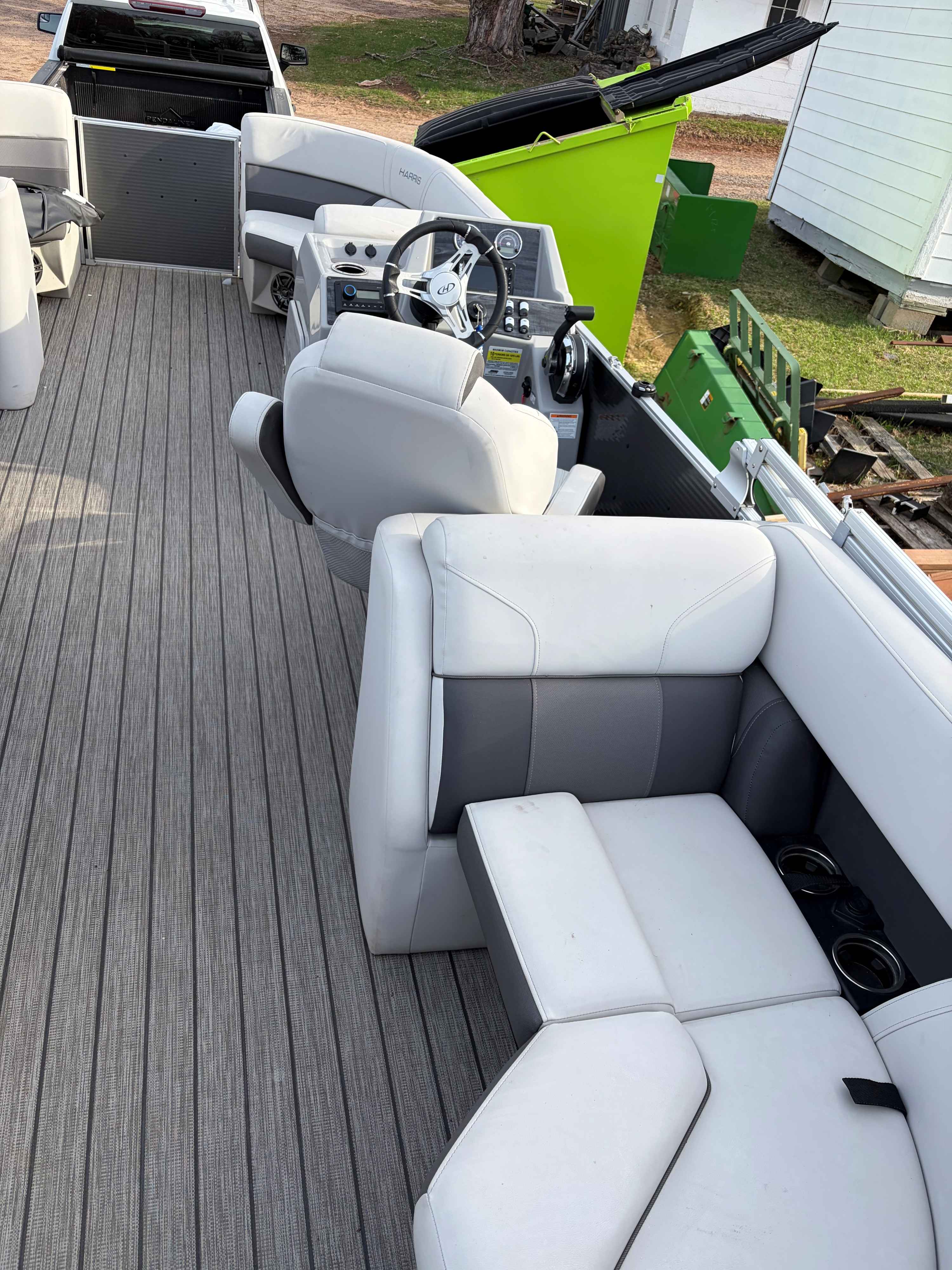 boat-carouselImage-image