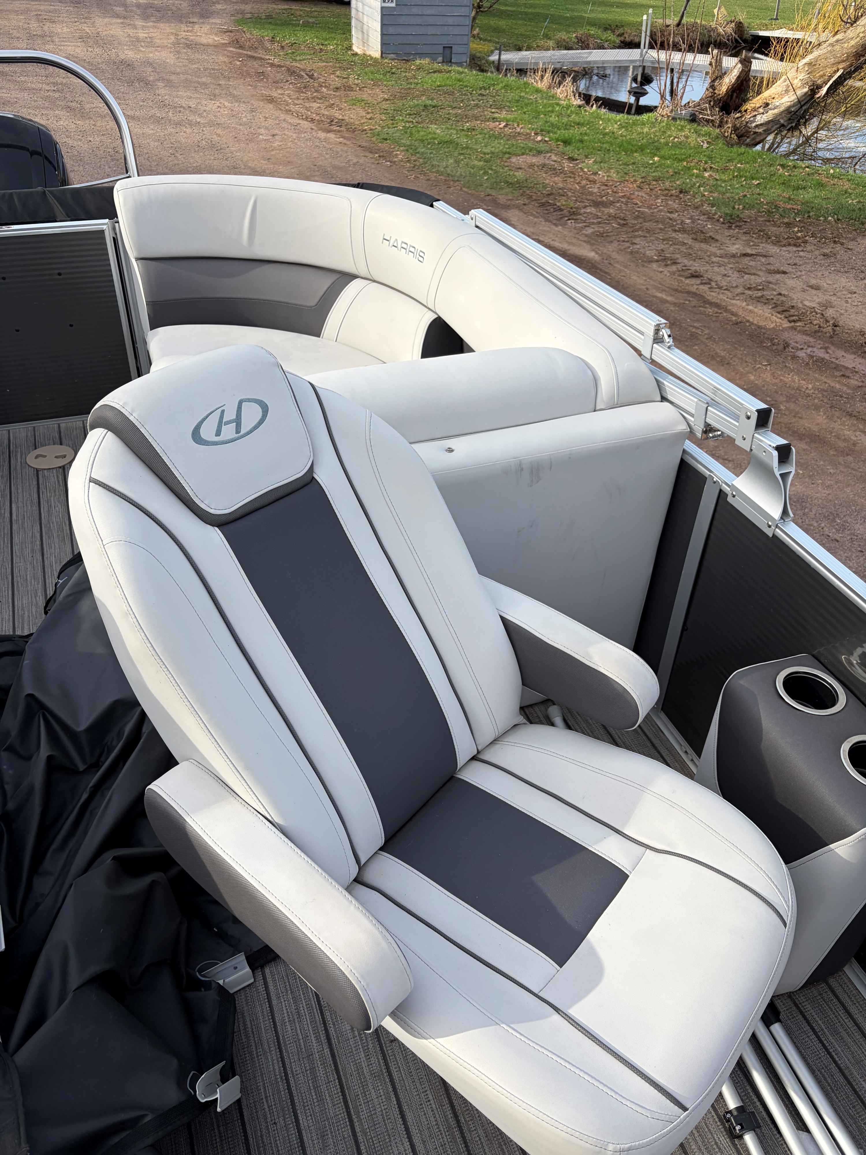 boat-carouselImage-image