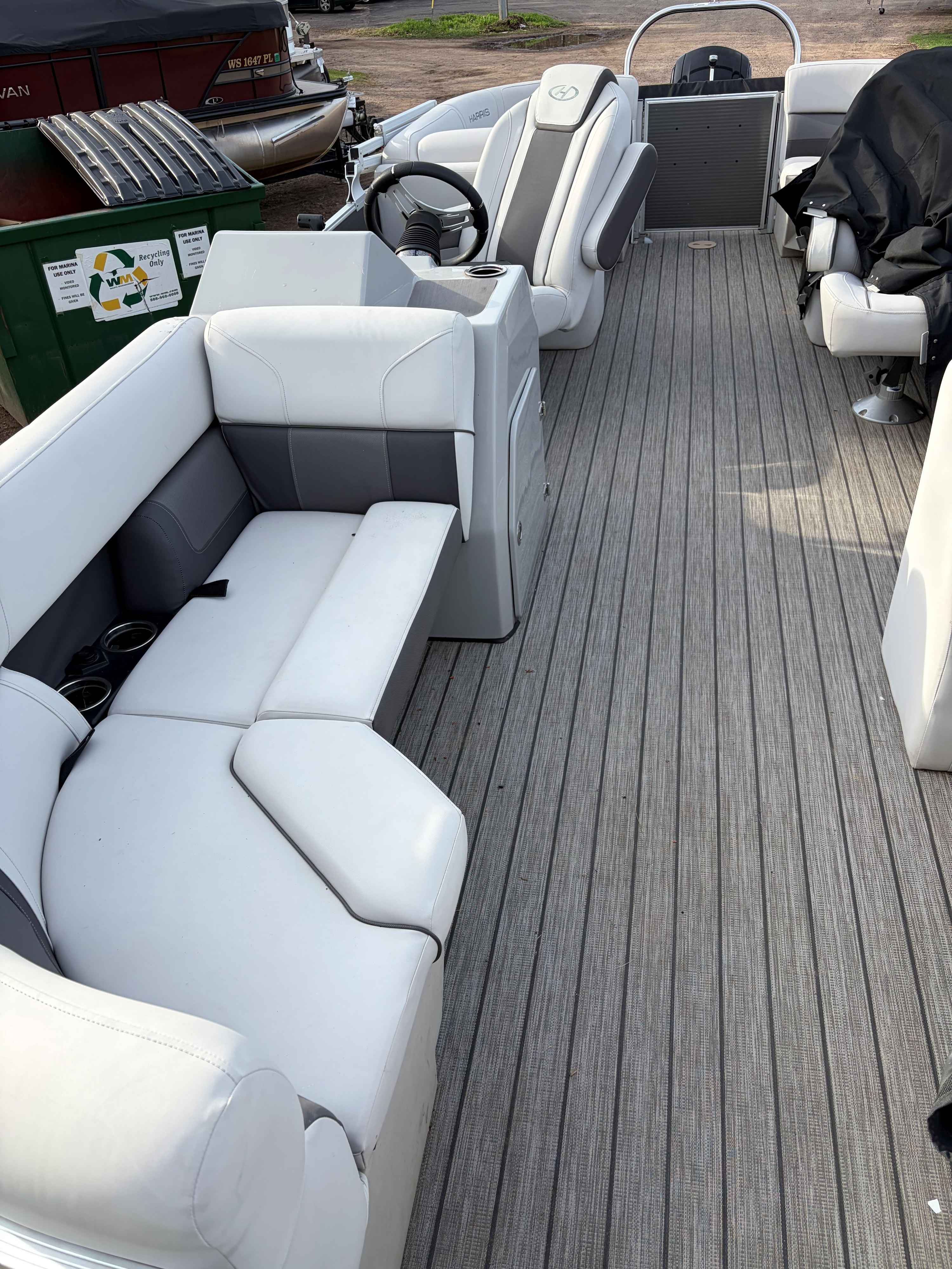 boat-carouselImage-image