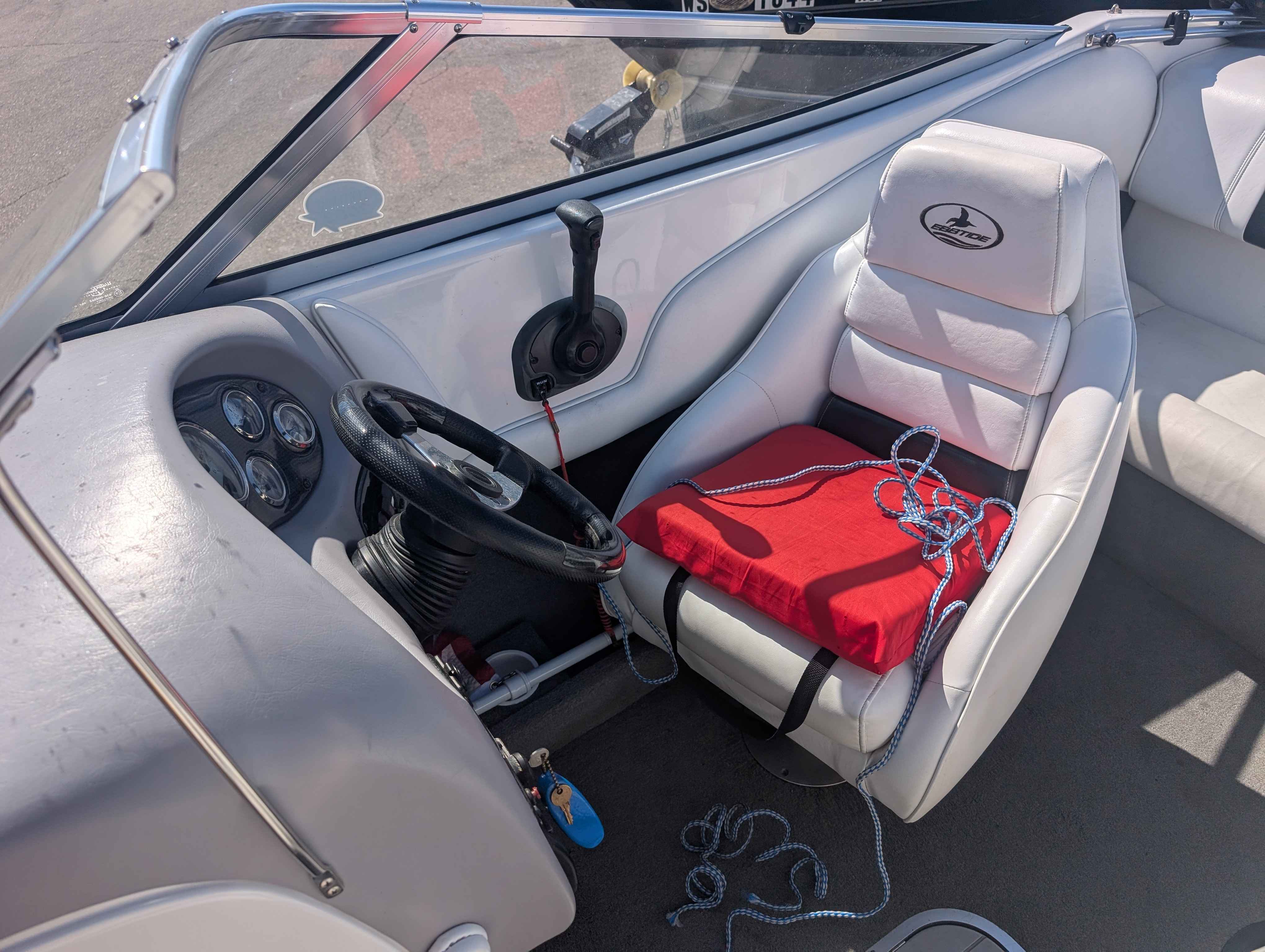 boat-carouselImage-image