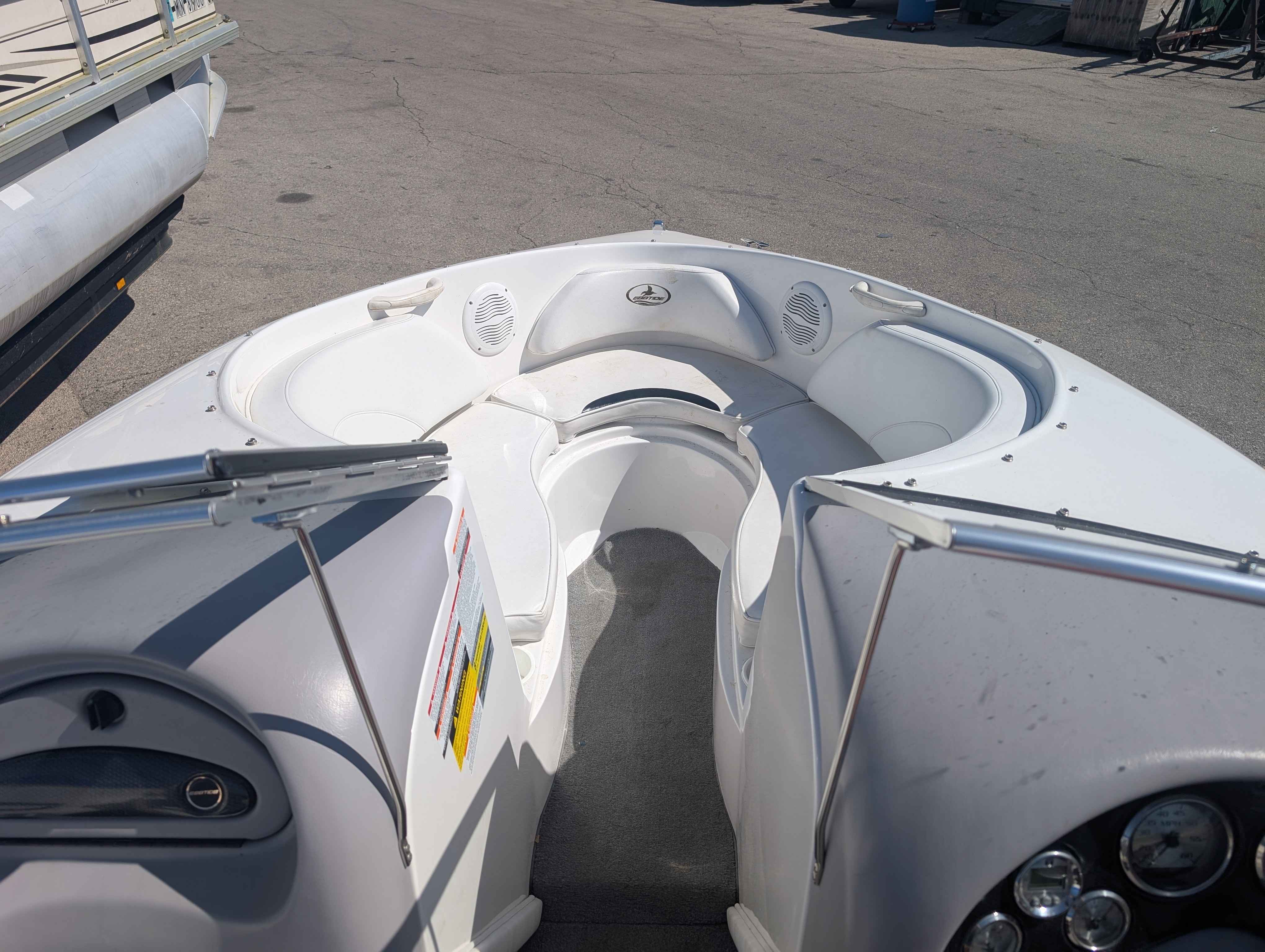 boat-carouselImage-image