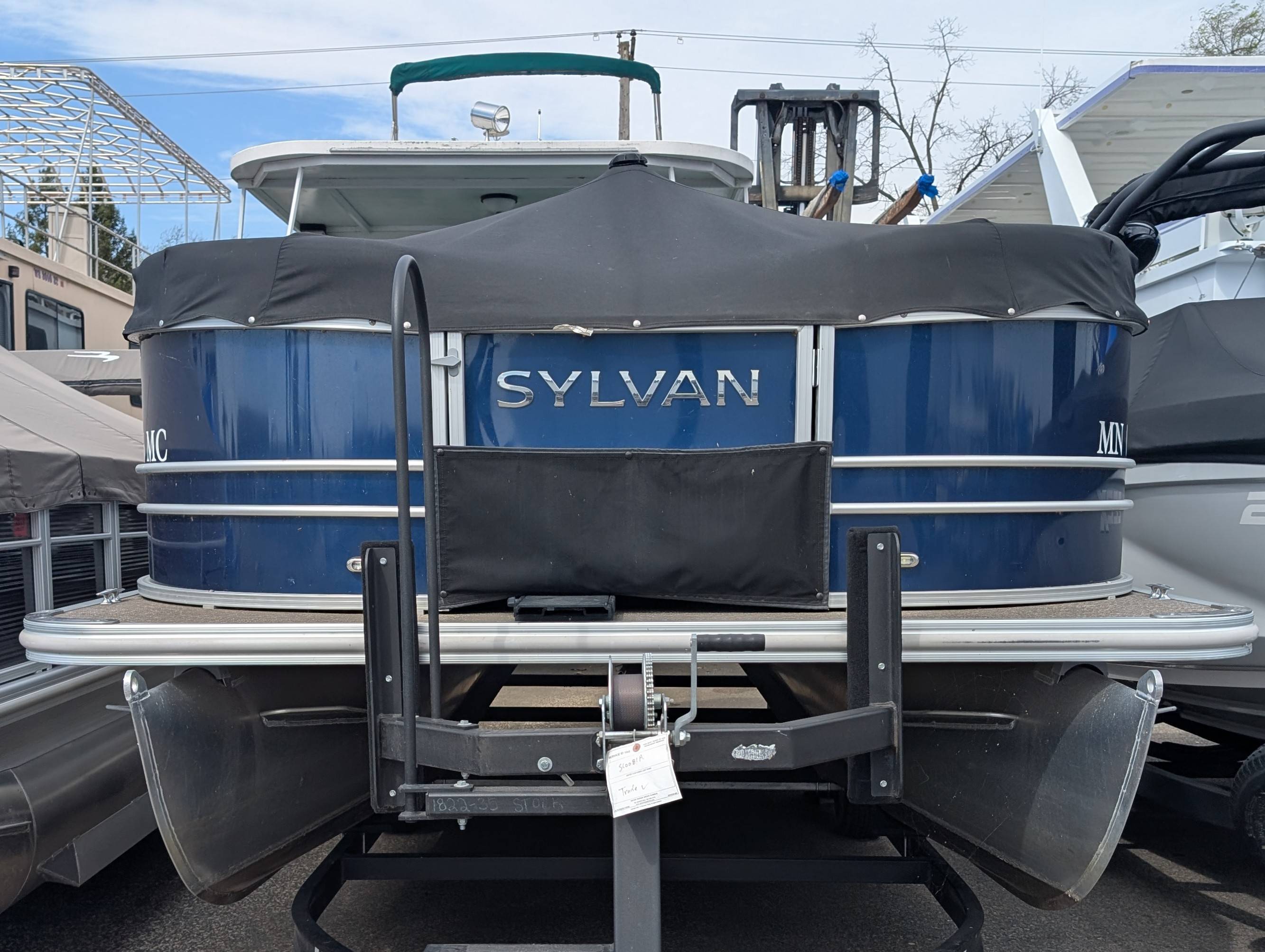 boat-carouselImage-image