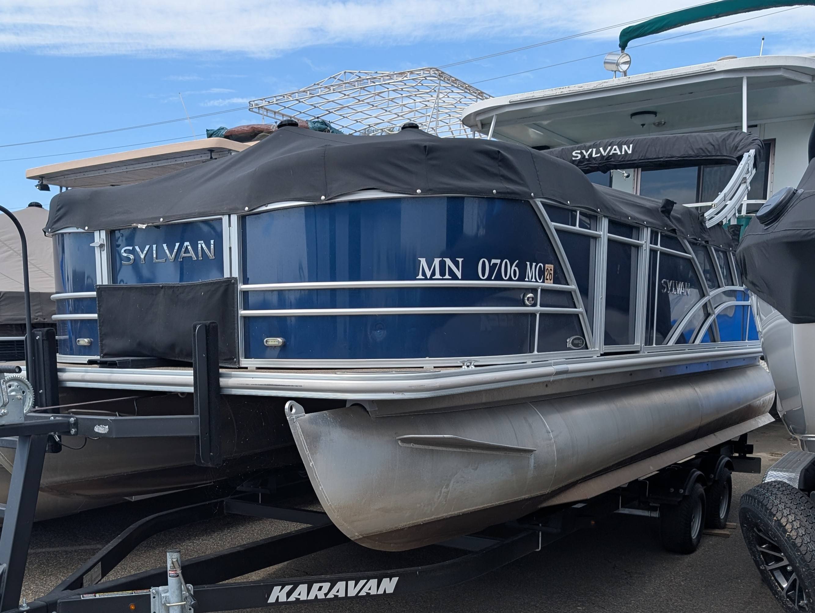 boat-carouselImage-image