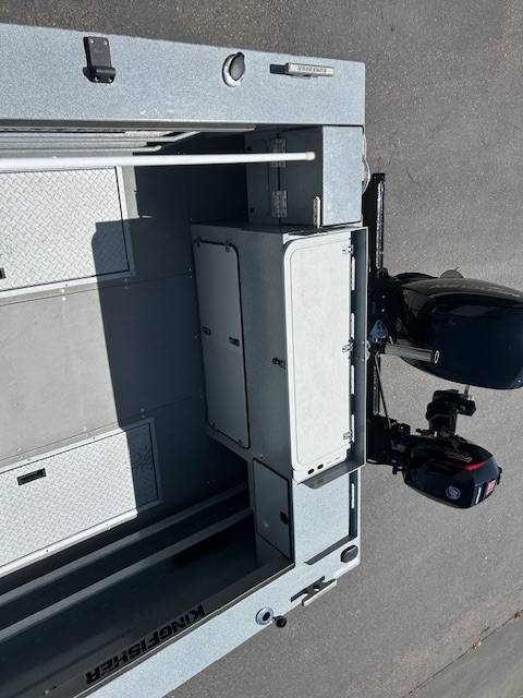  Kingfisher 2225 Escape Hardtop-8