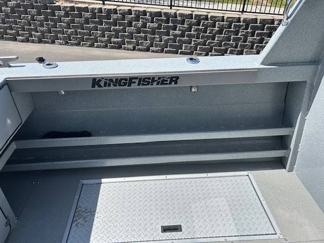  Kingfisher 2225 Escape Hardtop-21