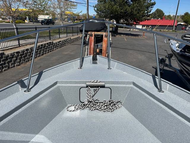  Kingfisher 2225 Escape Hardtop-28
