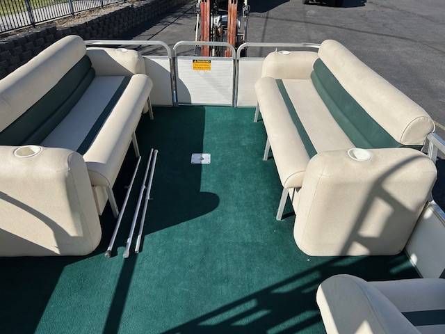  Godfrey Aqua Patio-3