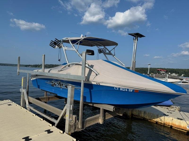 2008 NAUTIQUE SV211 TE0 Boat
