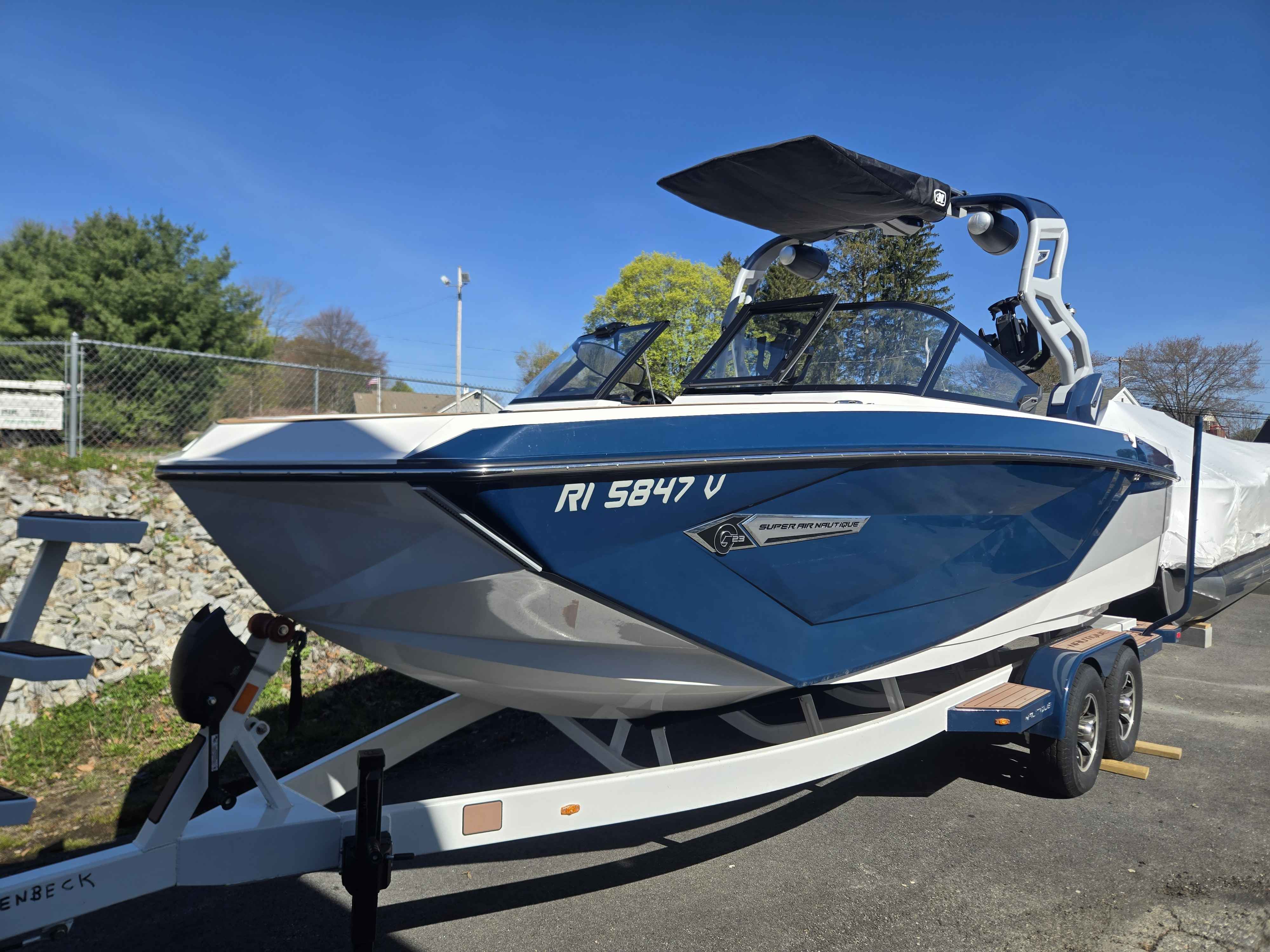 2021 Nautique G23-8