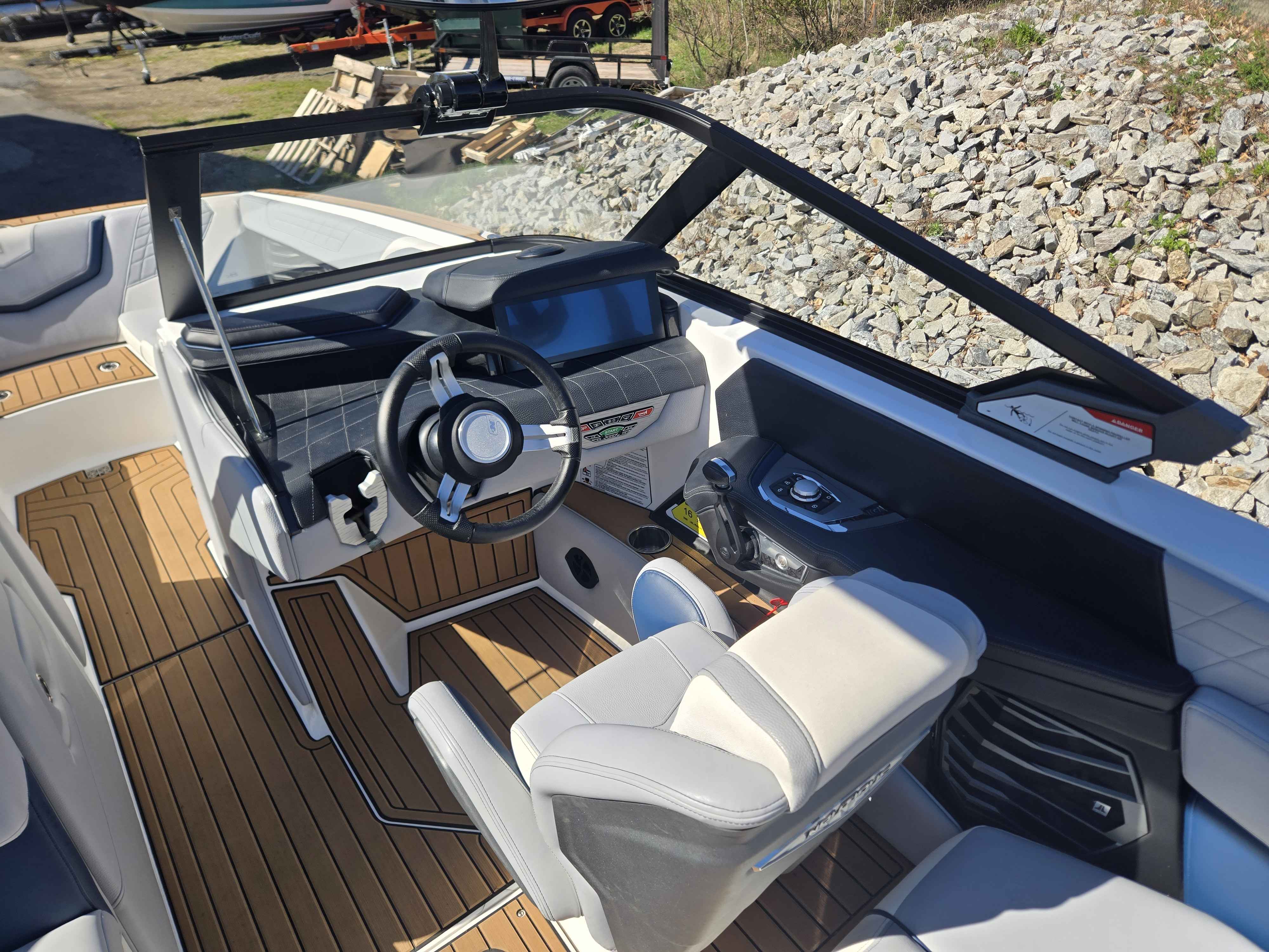 2021 Nautique G23-10