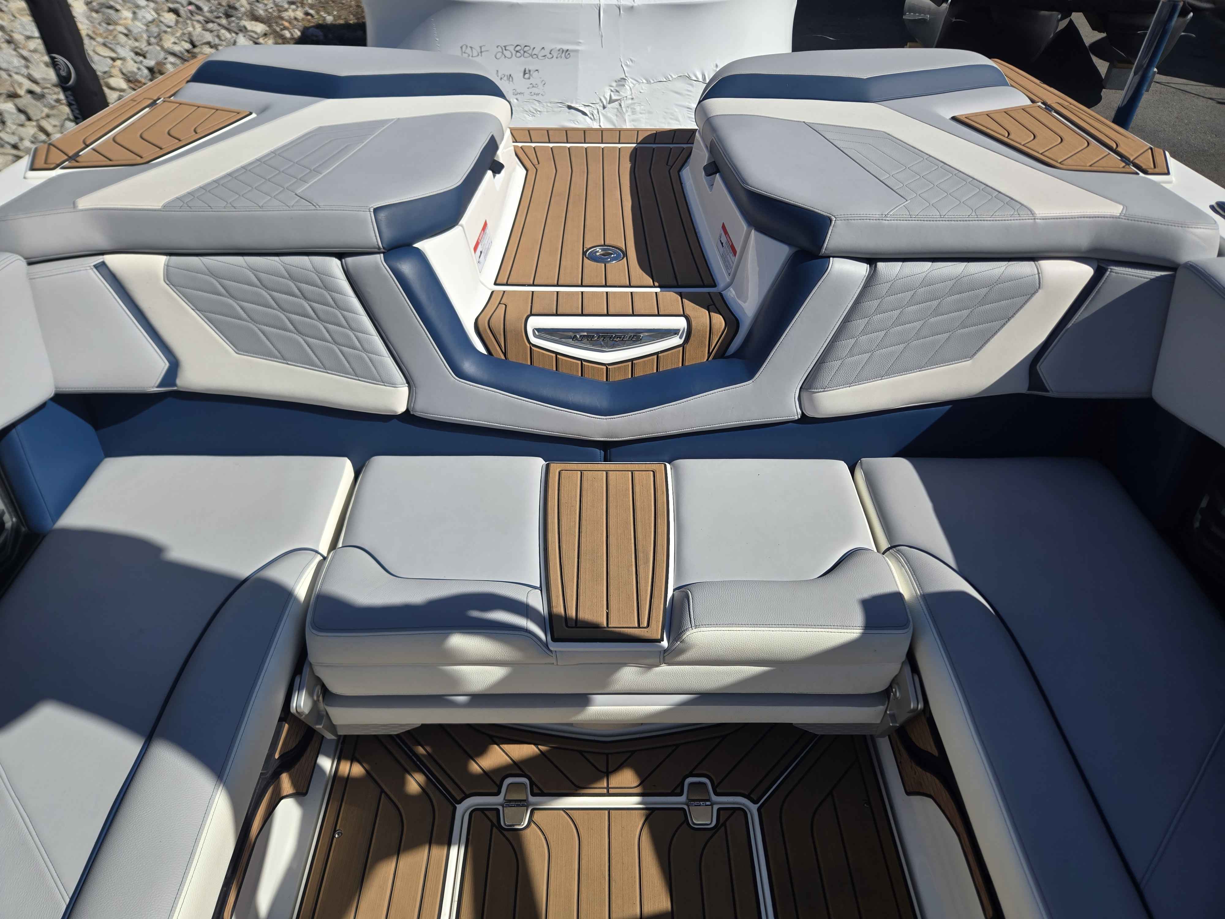 2021 Nautique G23-12
