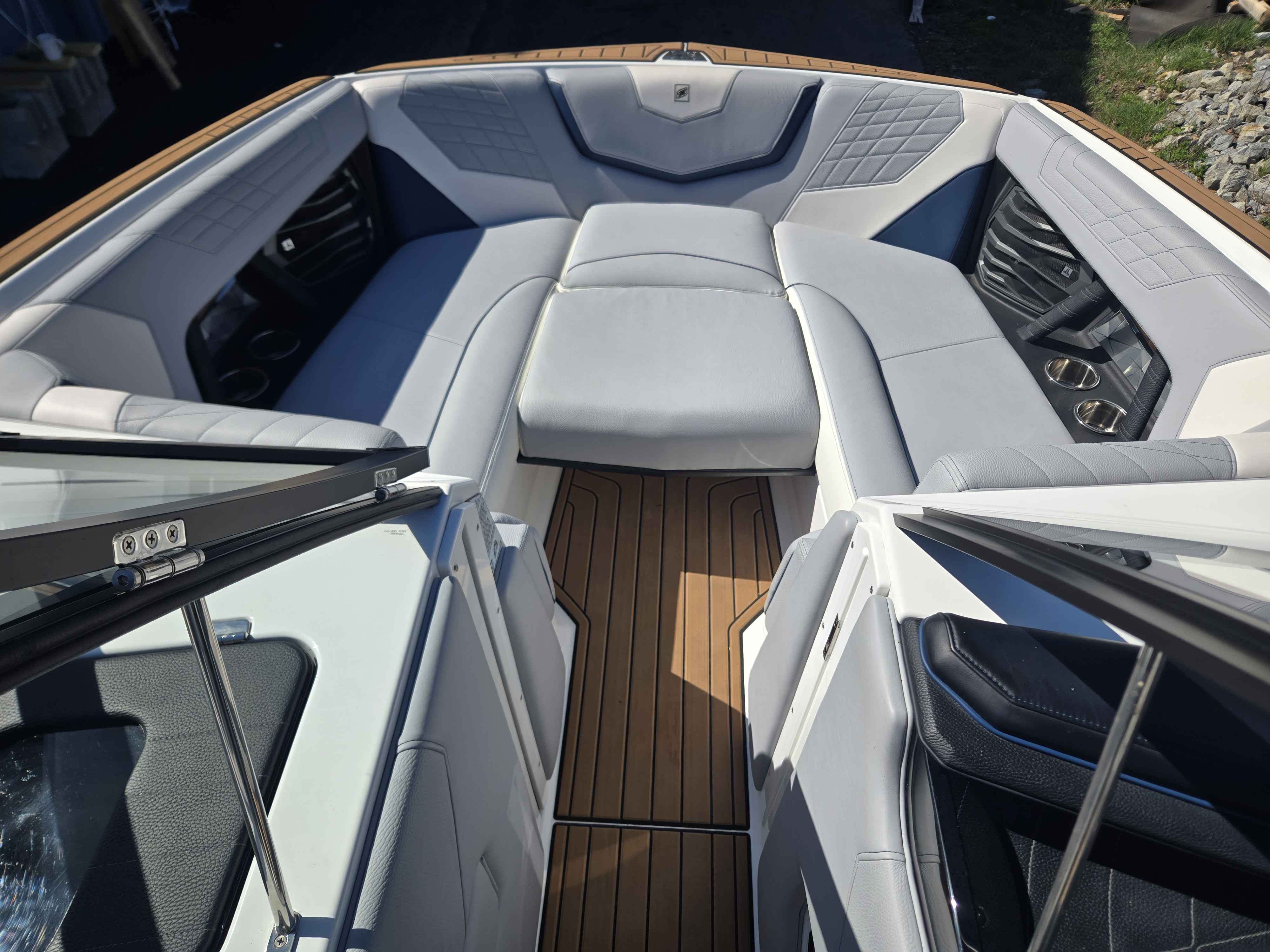 2021 Nautique G23-17