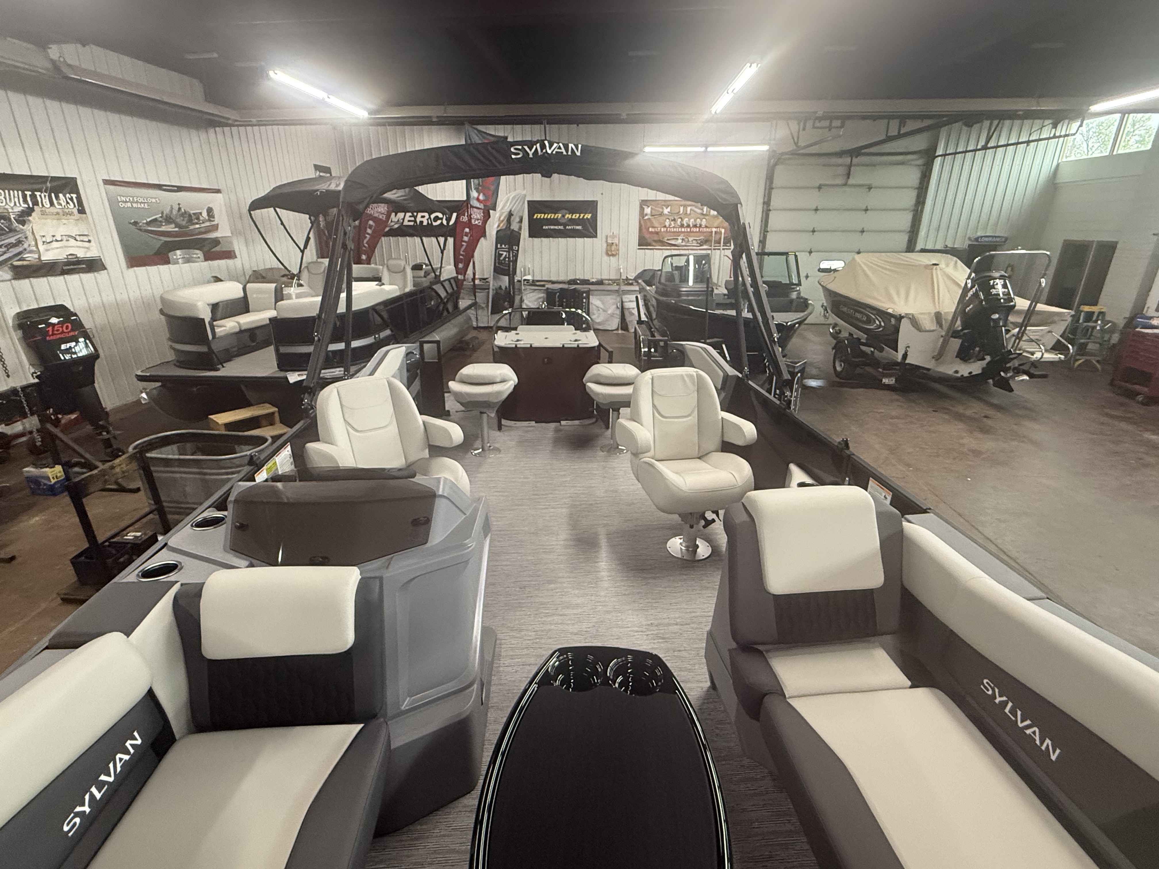 boat-carouselImage-image