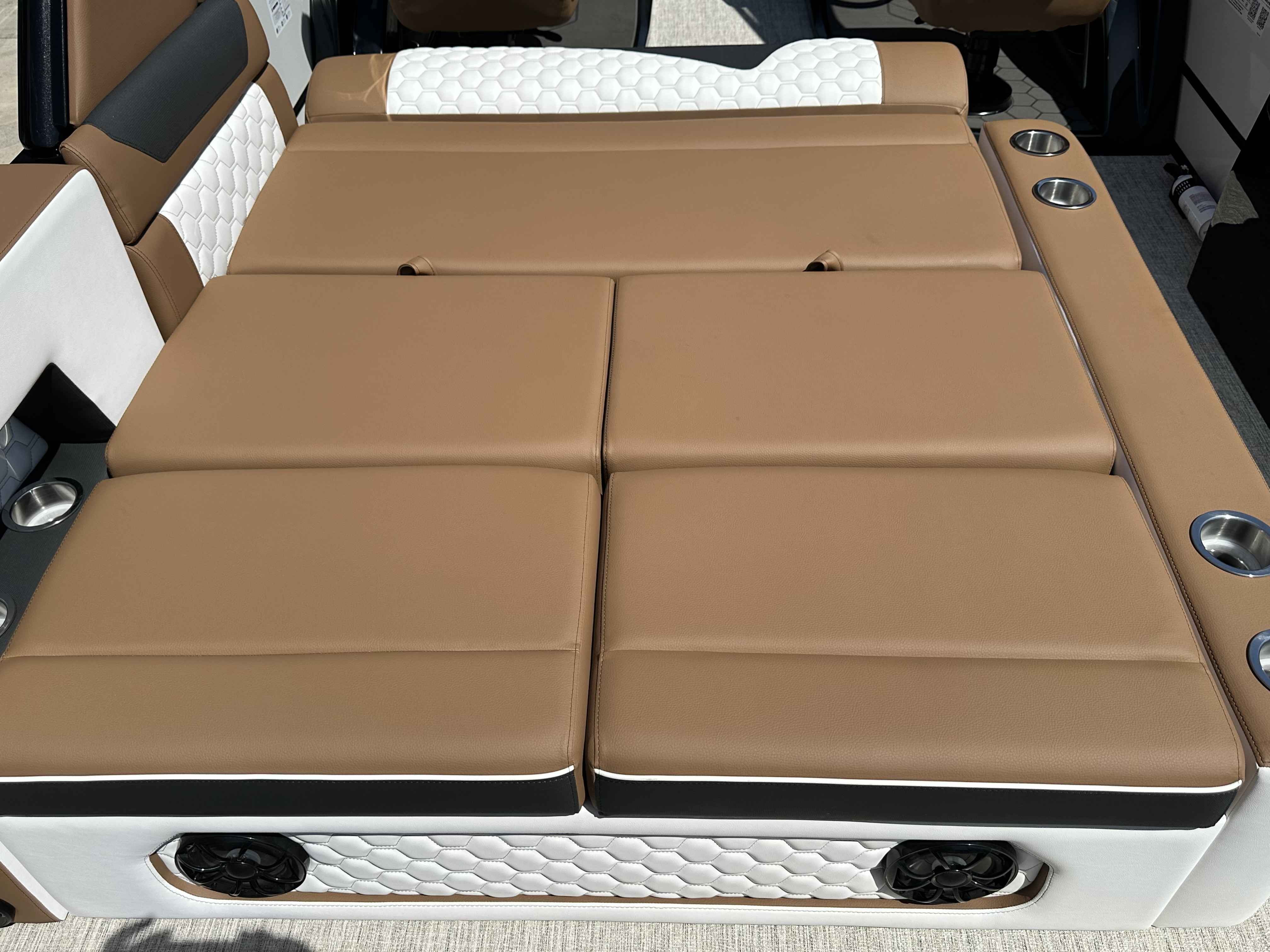 2026 South Bay 525 ULDC-11