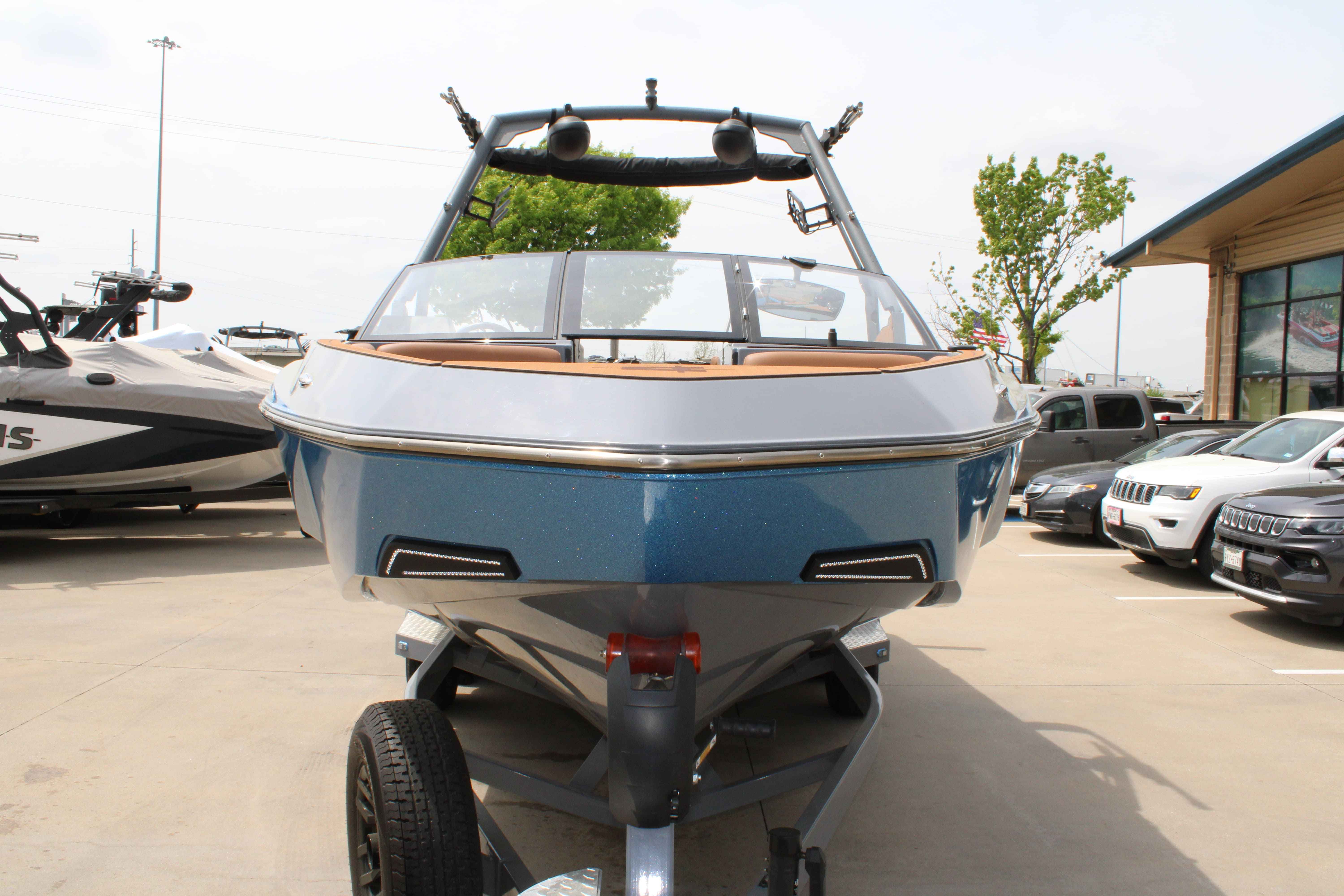 2025 Axis Wake Research Core Series T235-3