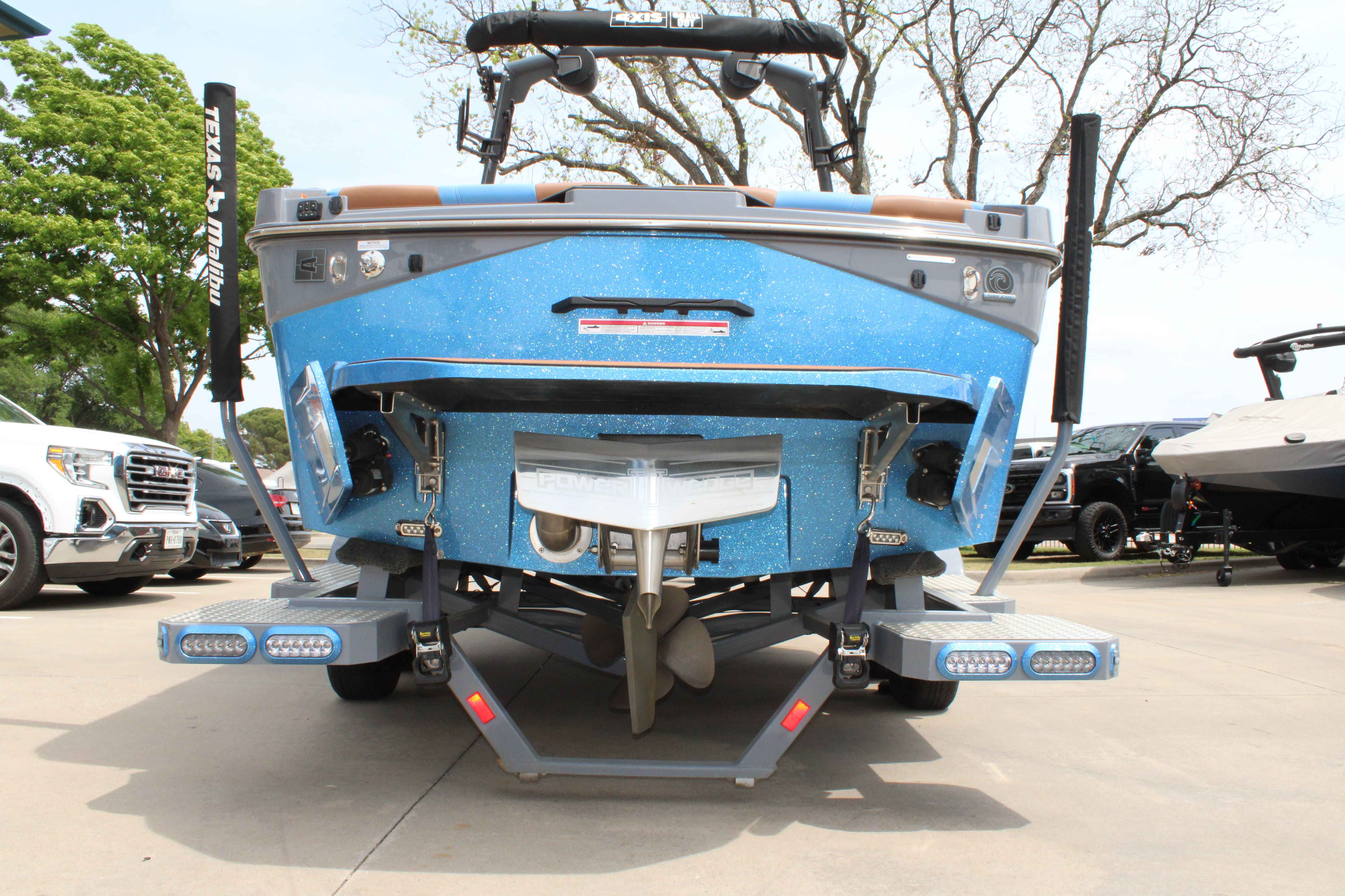 2025 Axis Wake Research Core Series T235-8