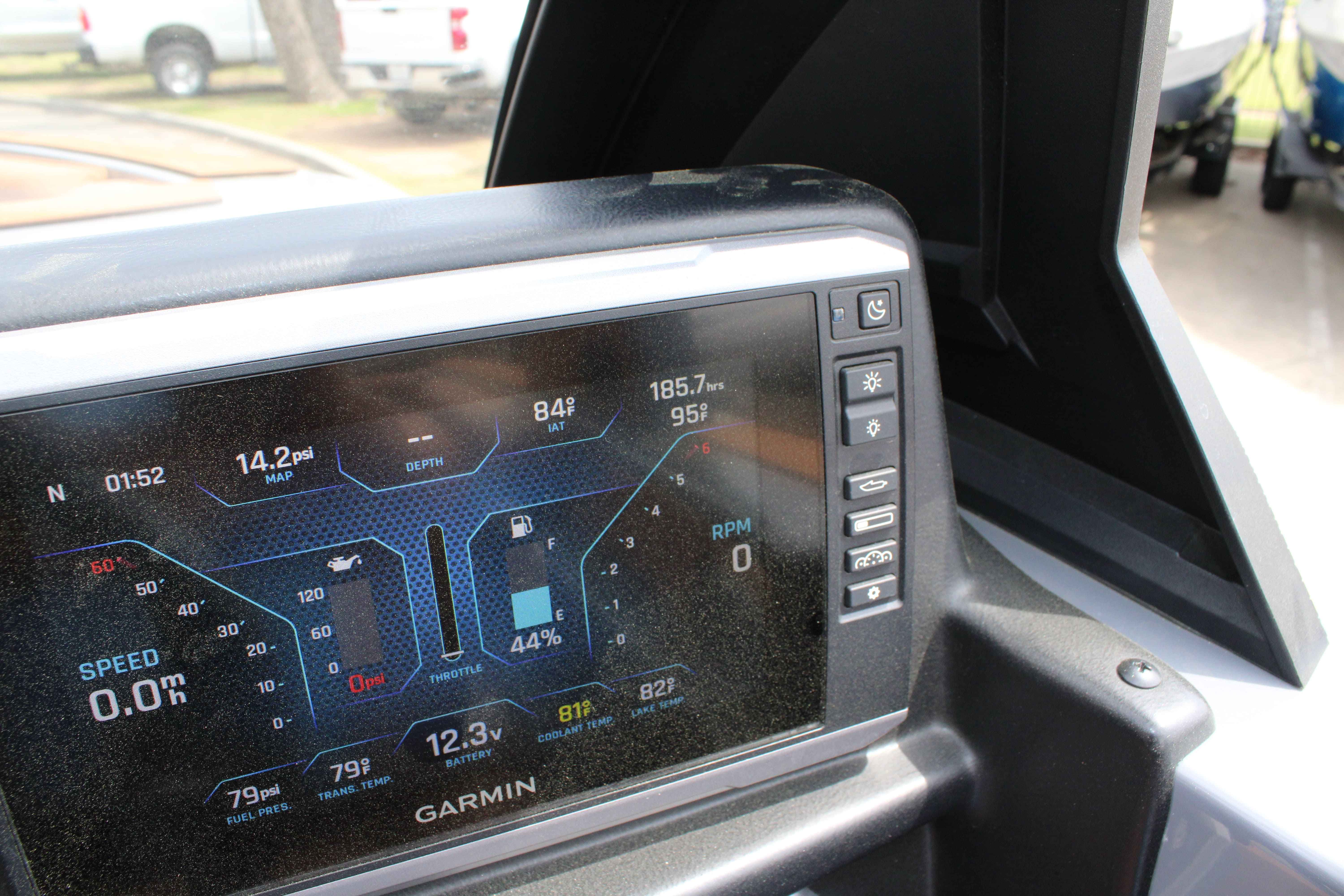 2025 Axis Wake Research Core Series T235-13